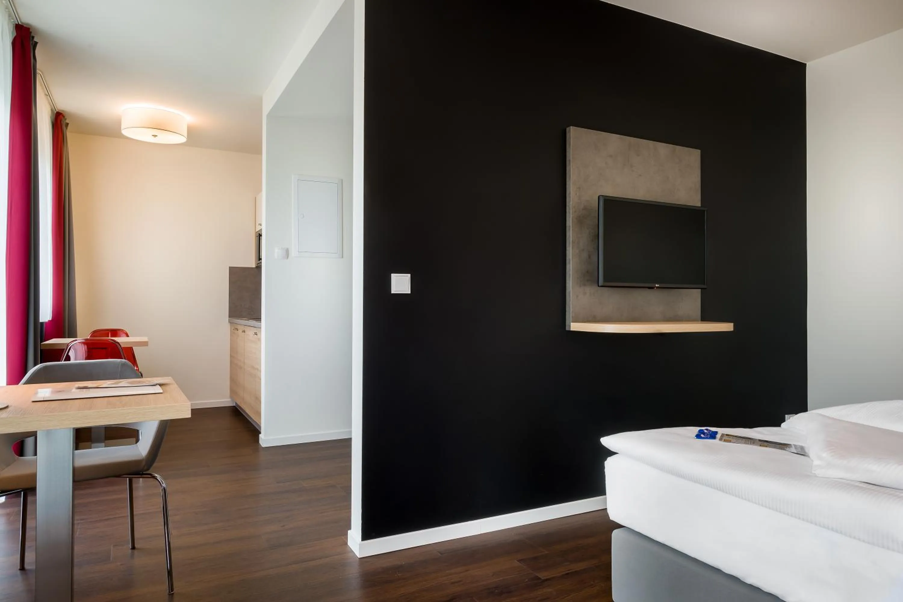 TV and multimedia in Signature East Hotel Apartment