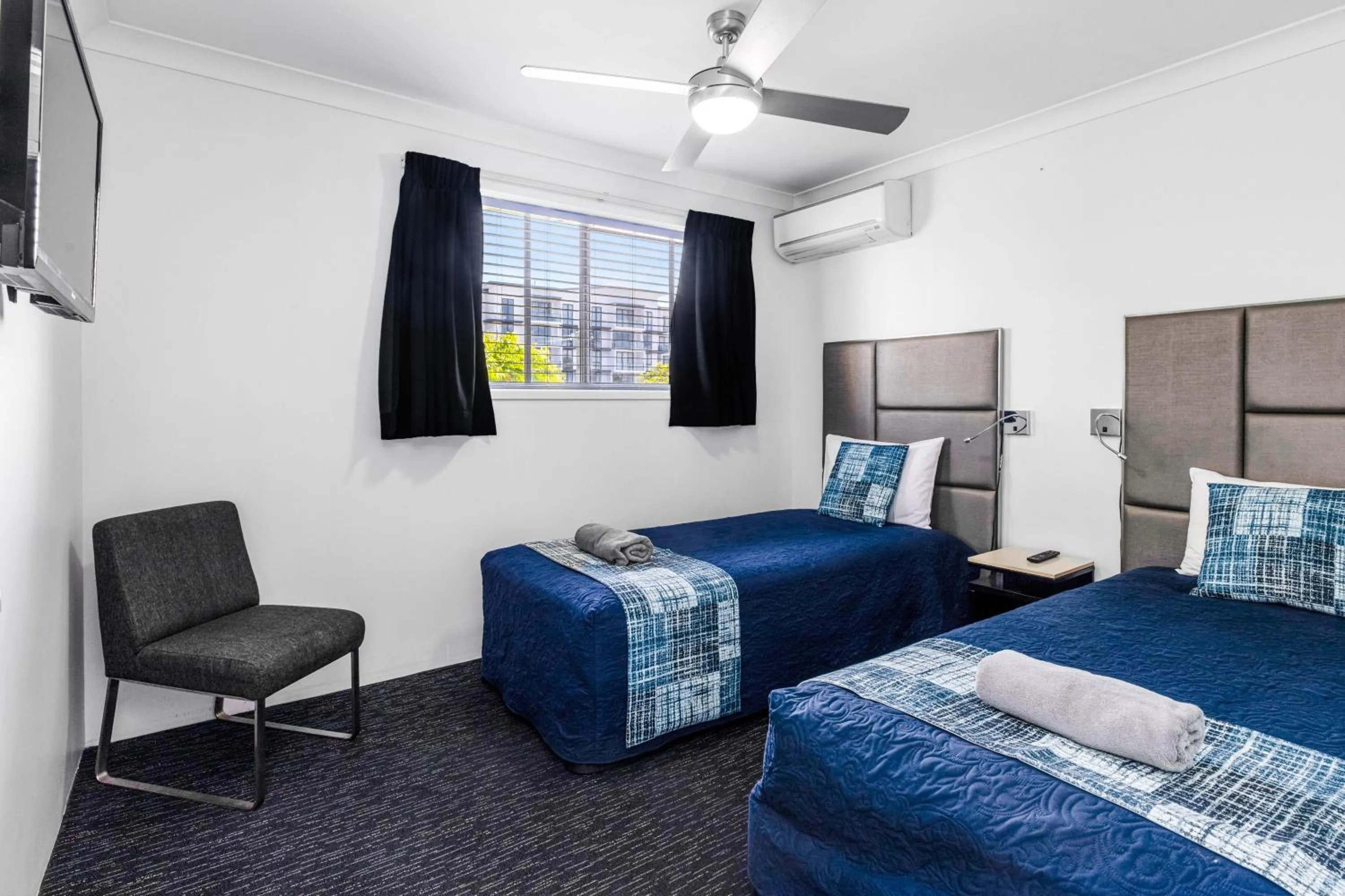 Bed in Leichhardt Motor Inn