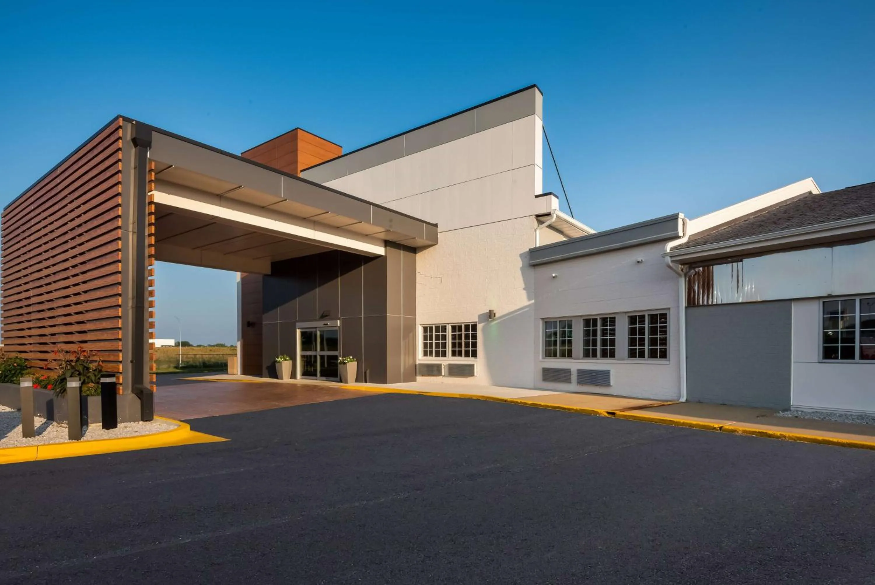 Property building in Wyndham Garden Ankeny