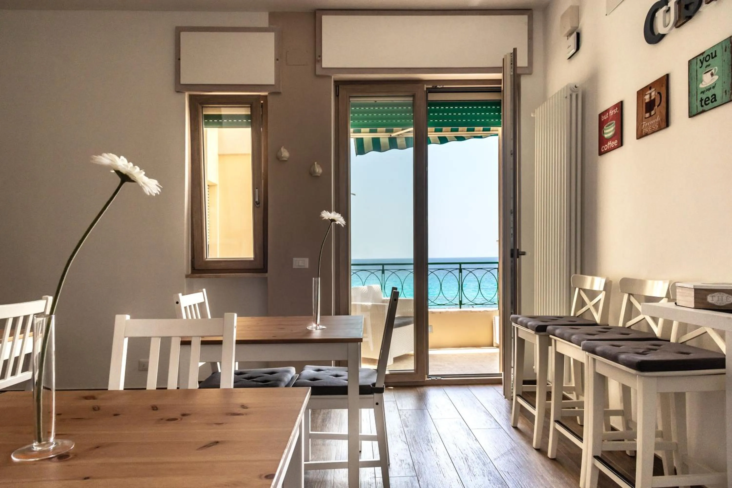 Communal lounge/ TV room in B&B Bellavista Gallipoli