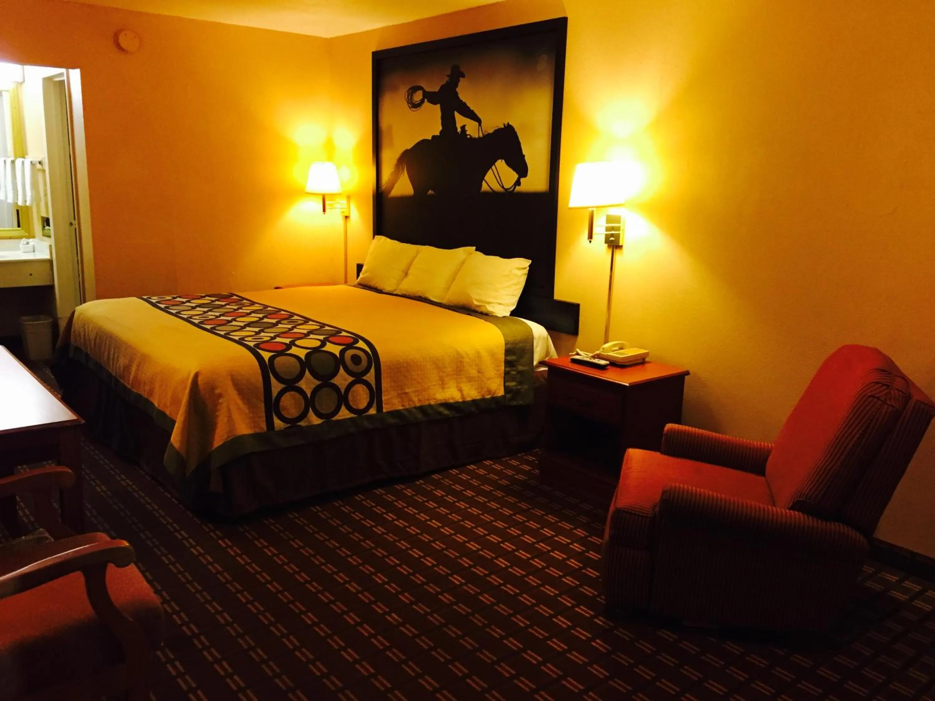Bed, Room Photo in Super 8 by Wyndham Longview/I-20