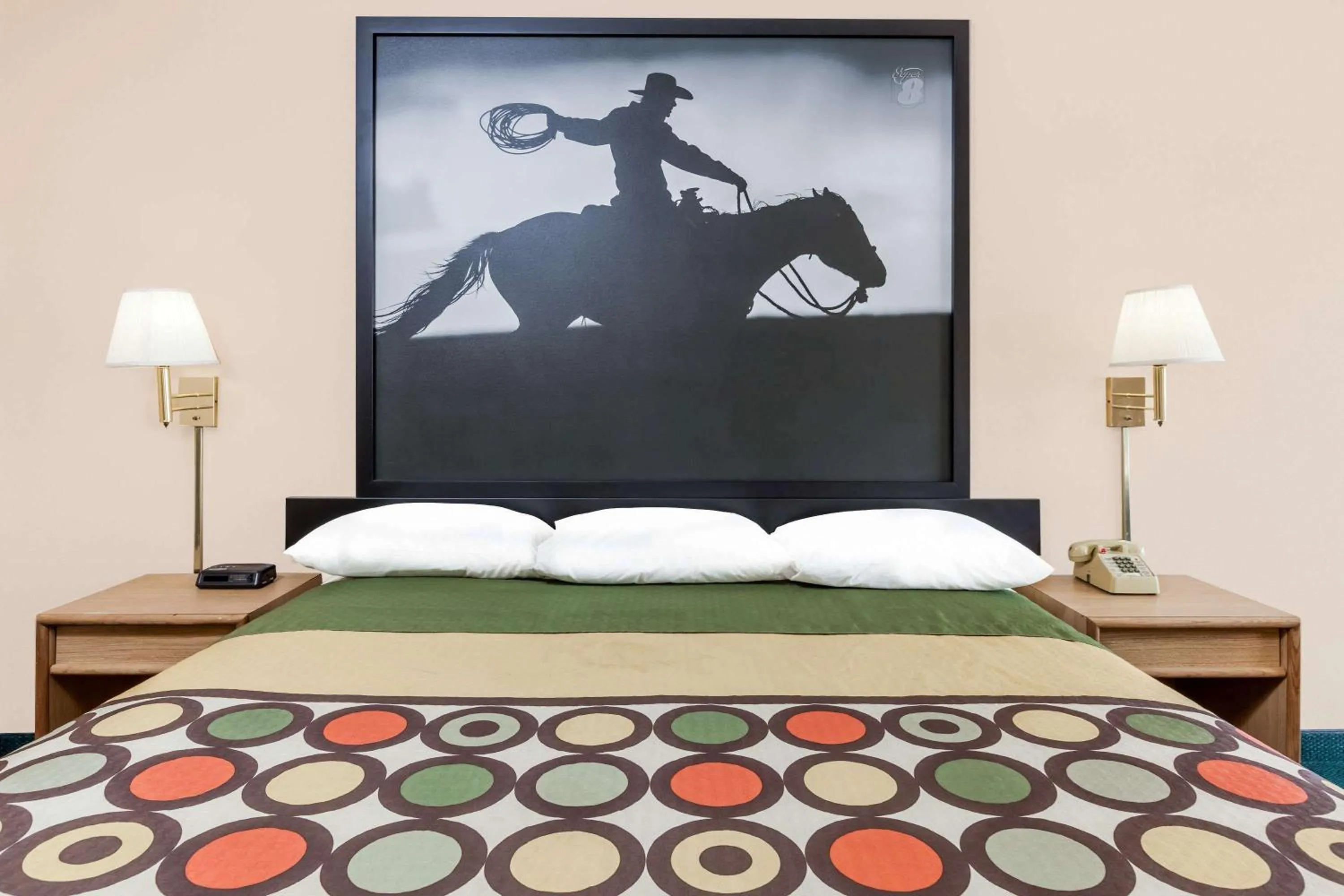 Photo of the whole room in Super 8 by Wyndham Longview/I-20