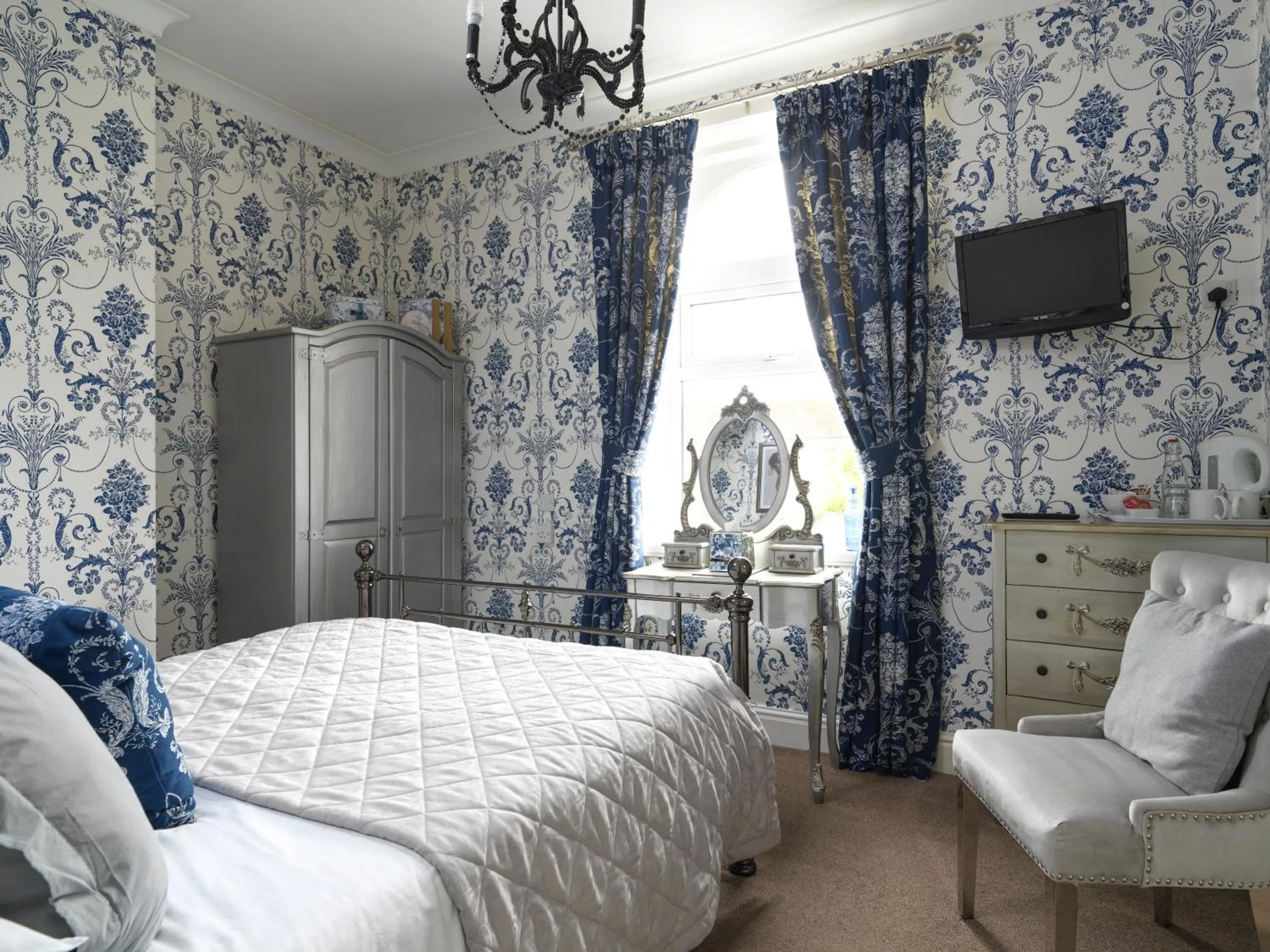 TV and multimedia, Bed in Howarth House