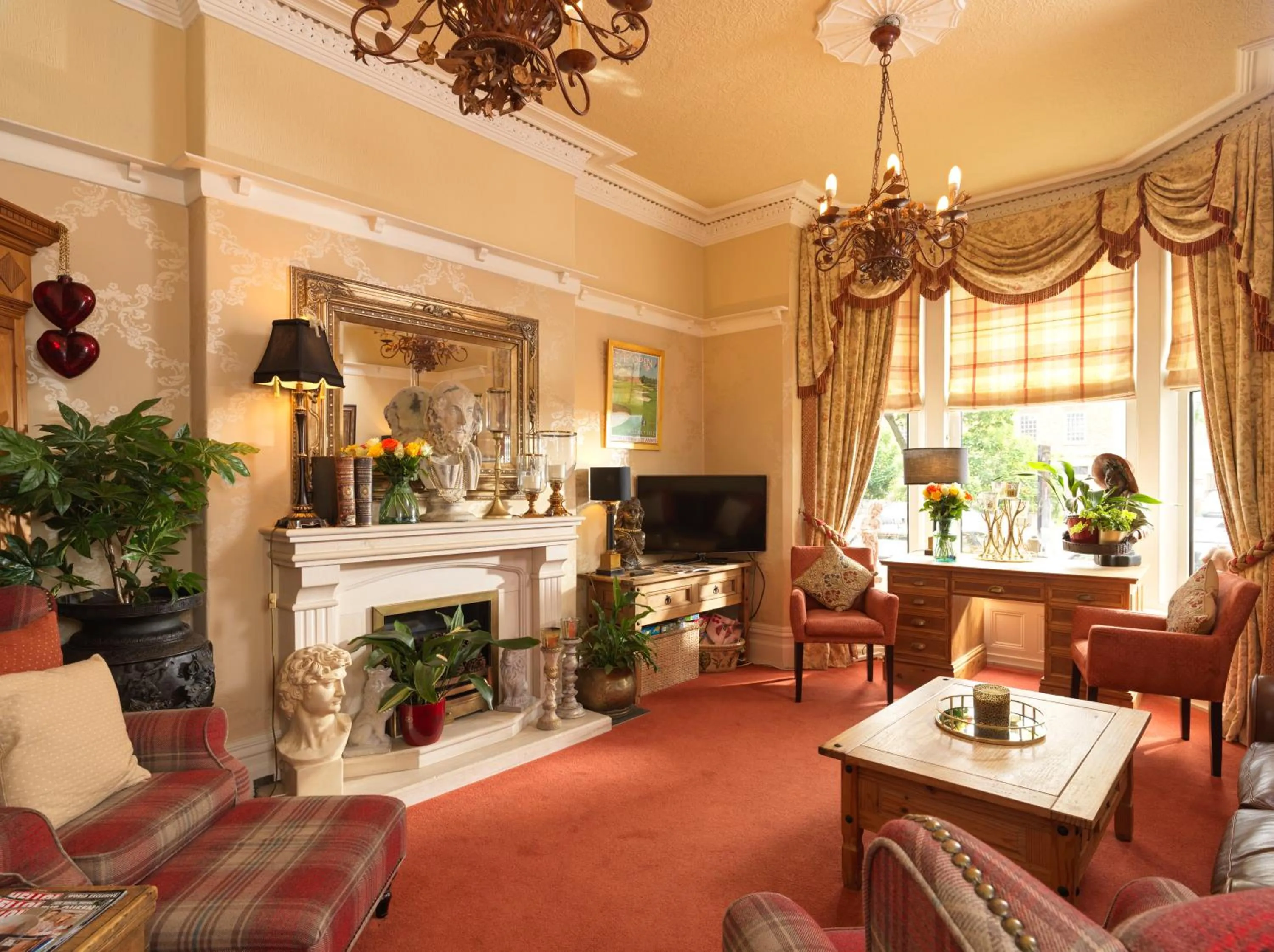 Communal lounge/ TV room in Howarth House