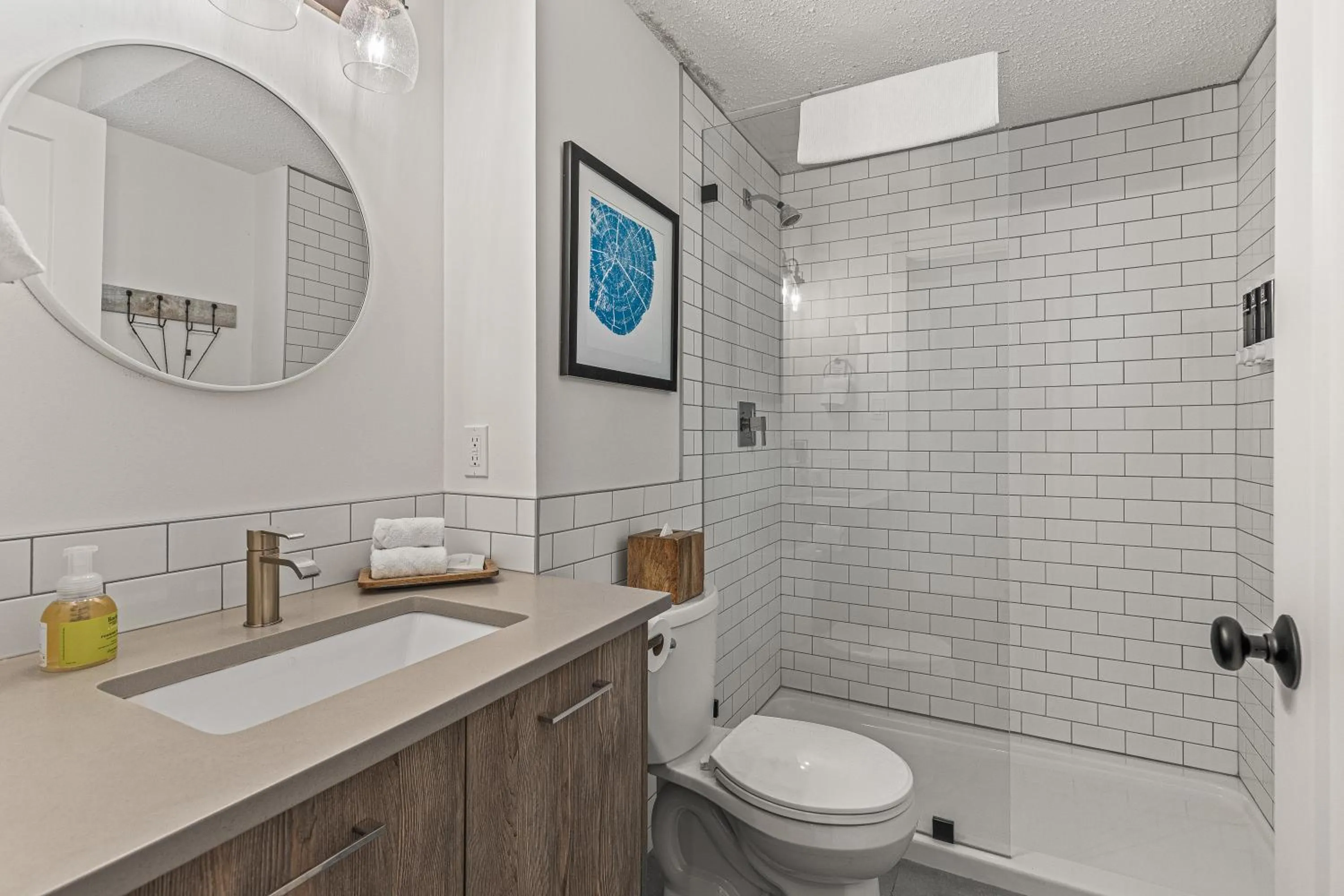 Bathroom in Lamphouse By Basecamp