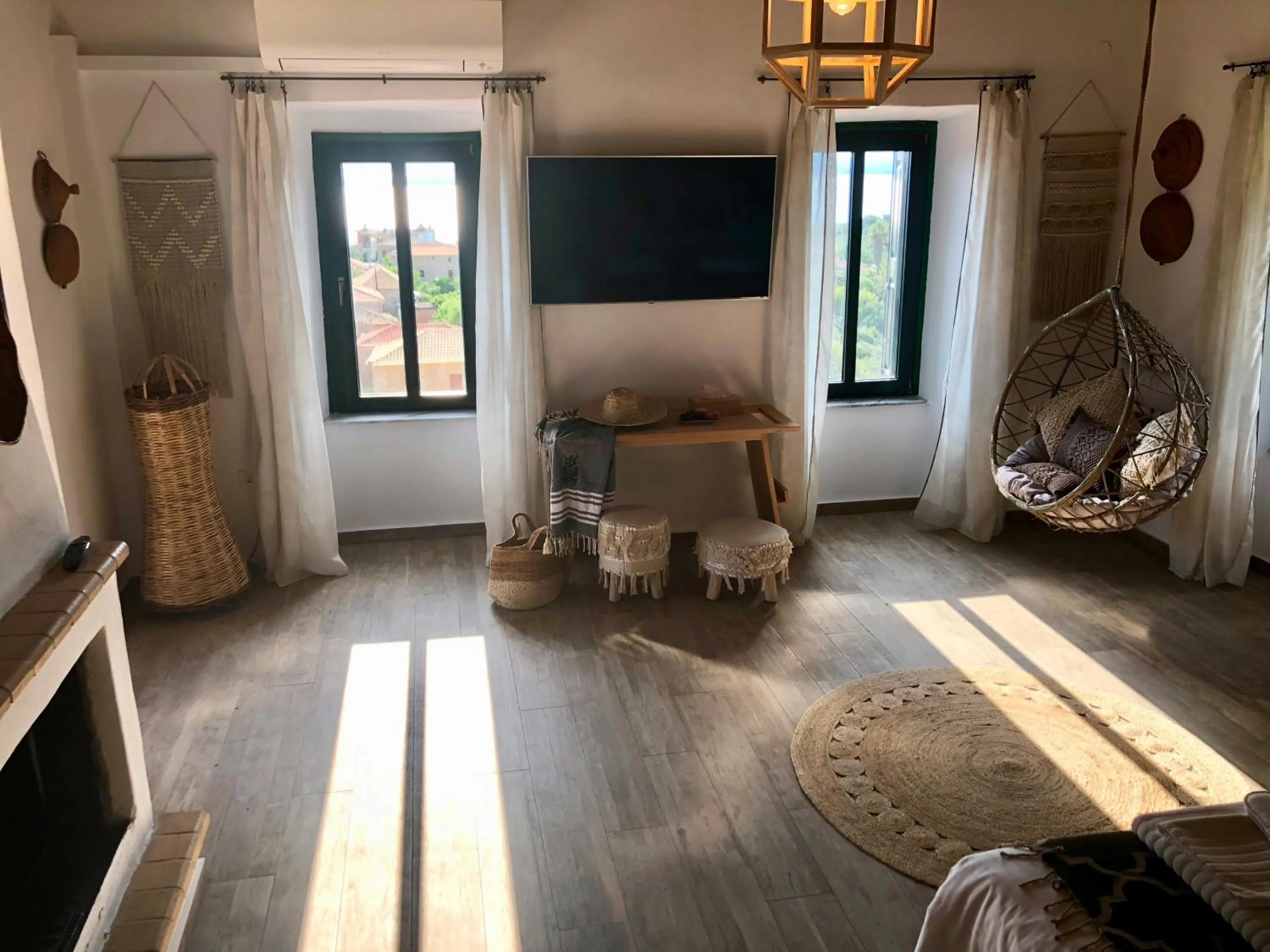 TV and multimedia in Villa Vager Mani Hotel