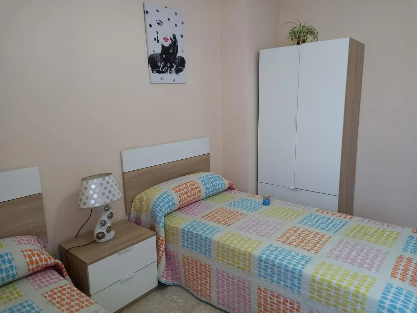 Bed in 3-Bed Dormitory Room in Albergue Agarimo Bed in 3-Bed Dormitory Room in Albergue Agarimo