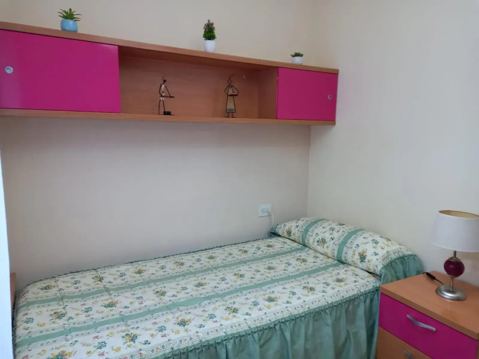 Small Single Room - single occupancy in Albergue Agarimo Small Single Room - single occupancy in Albergue Agarimo