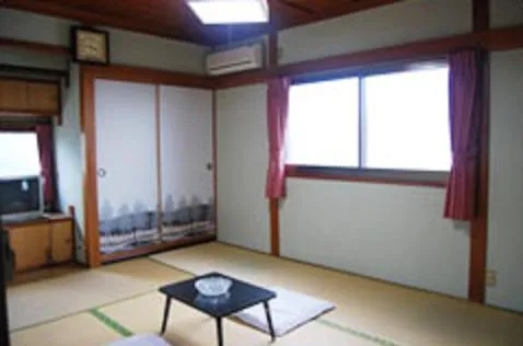 Photo of the whole room in Mimatsuso