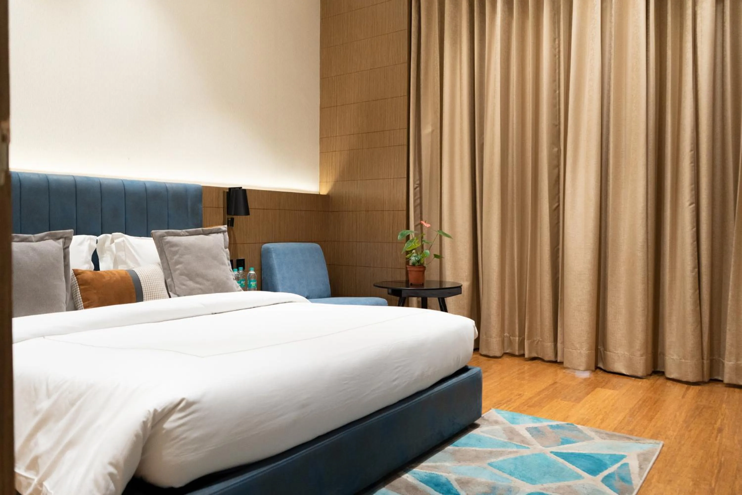 Guests, Bed in Goldfinch Retreat Bangalore