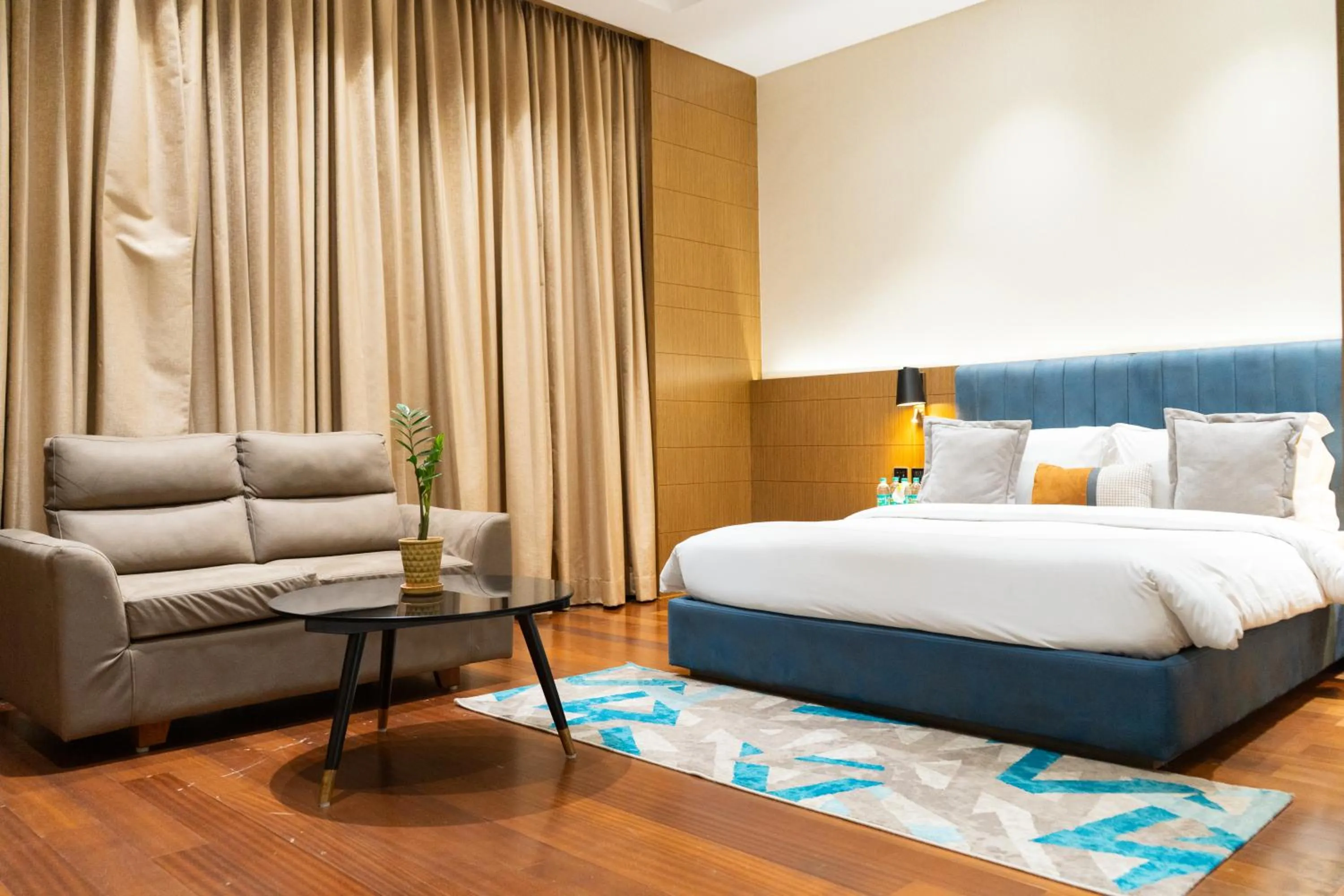 Garden view, Bed in Goldfinch Retreat Bangalore