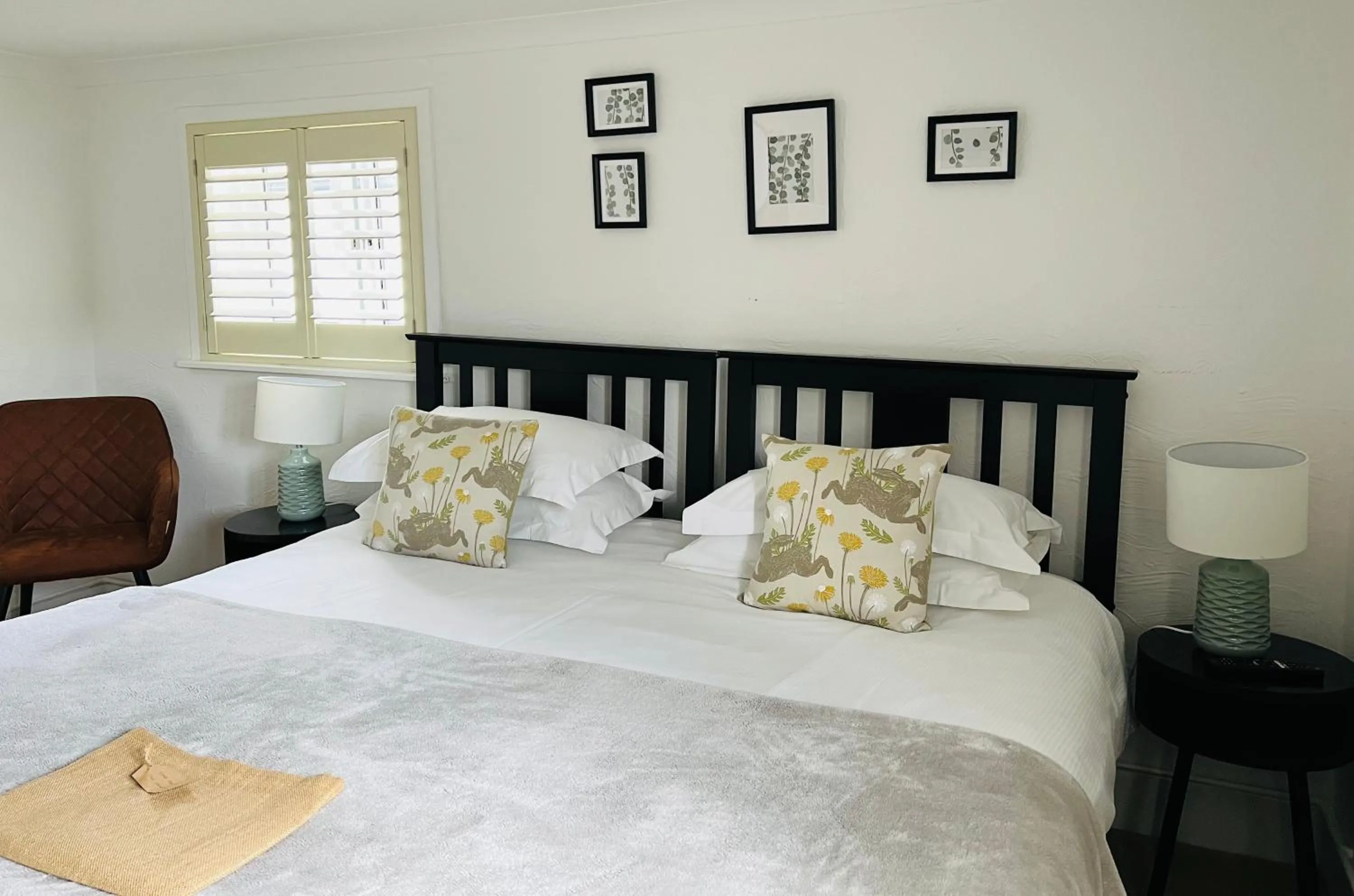 Bedroom, Bed in Cottage Lodge Hotel