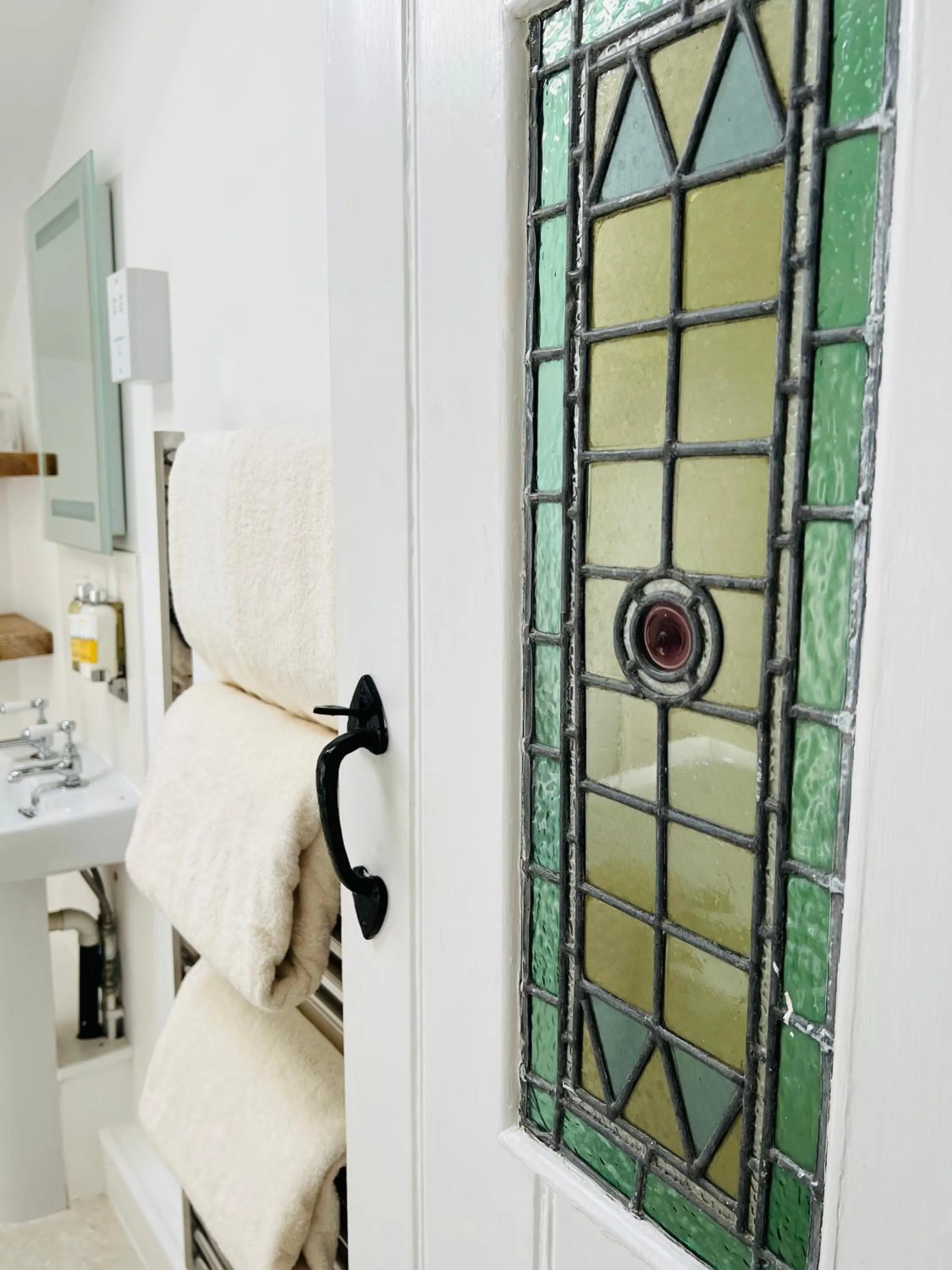 Bathroom in Cottage Lodge Hotel