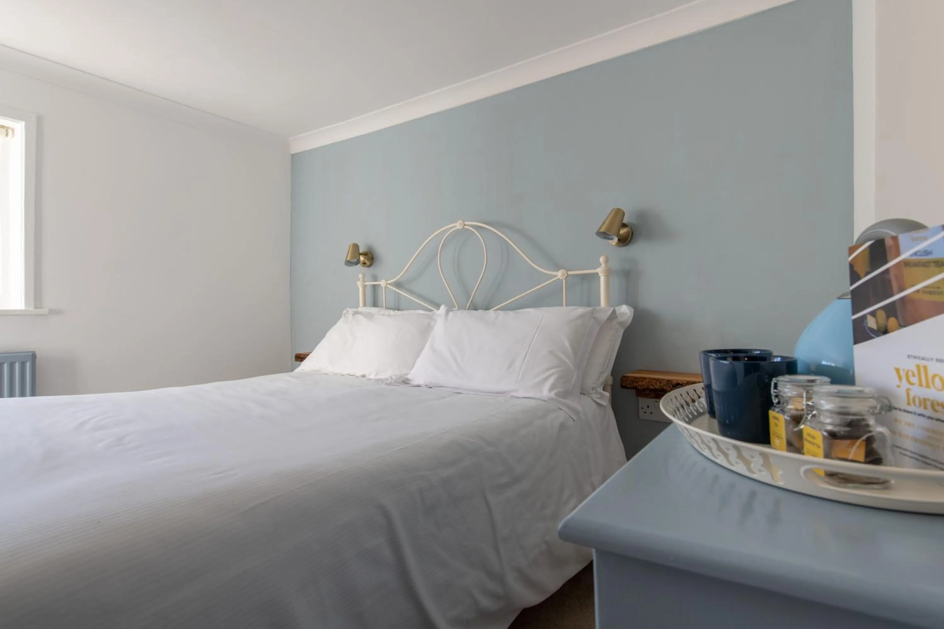 Bedroom, Bed in Cottage Lodge Hotel