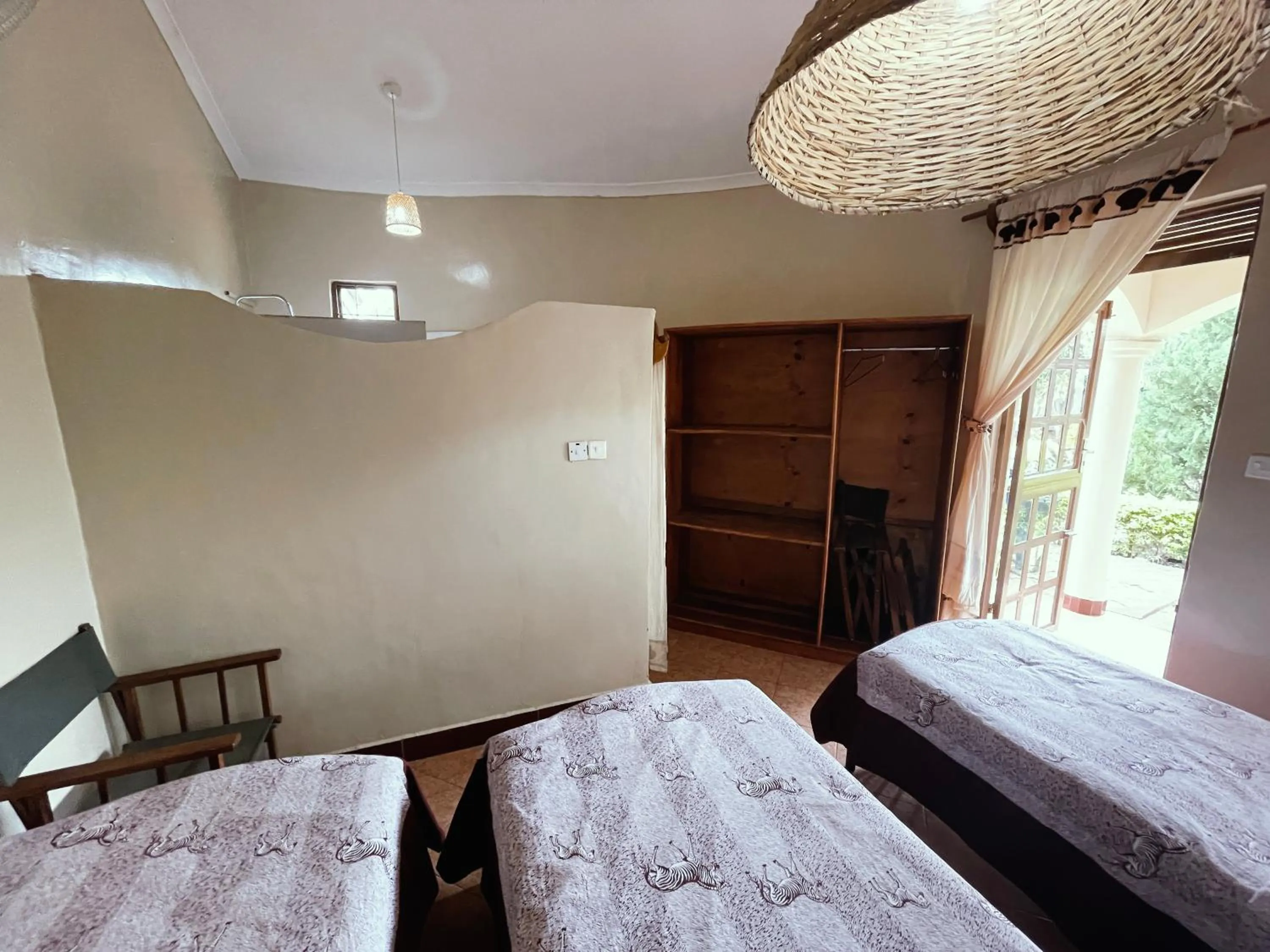 Photo of the whole room, Bed in Maktau Mountain Lodge