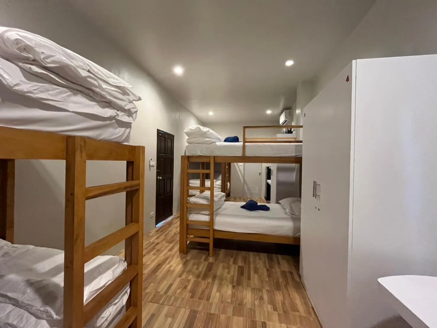 bunk bed, Bed in Superpro Samui