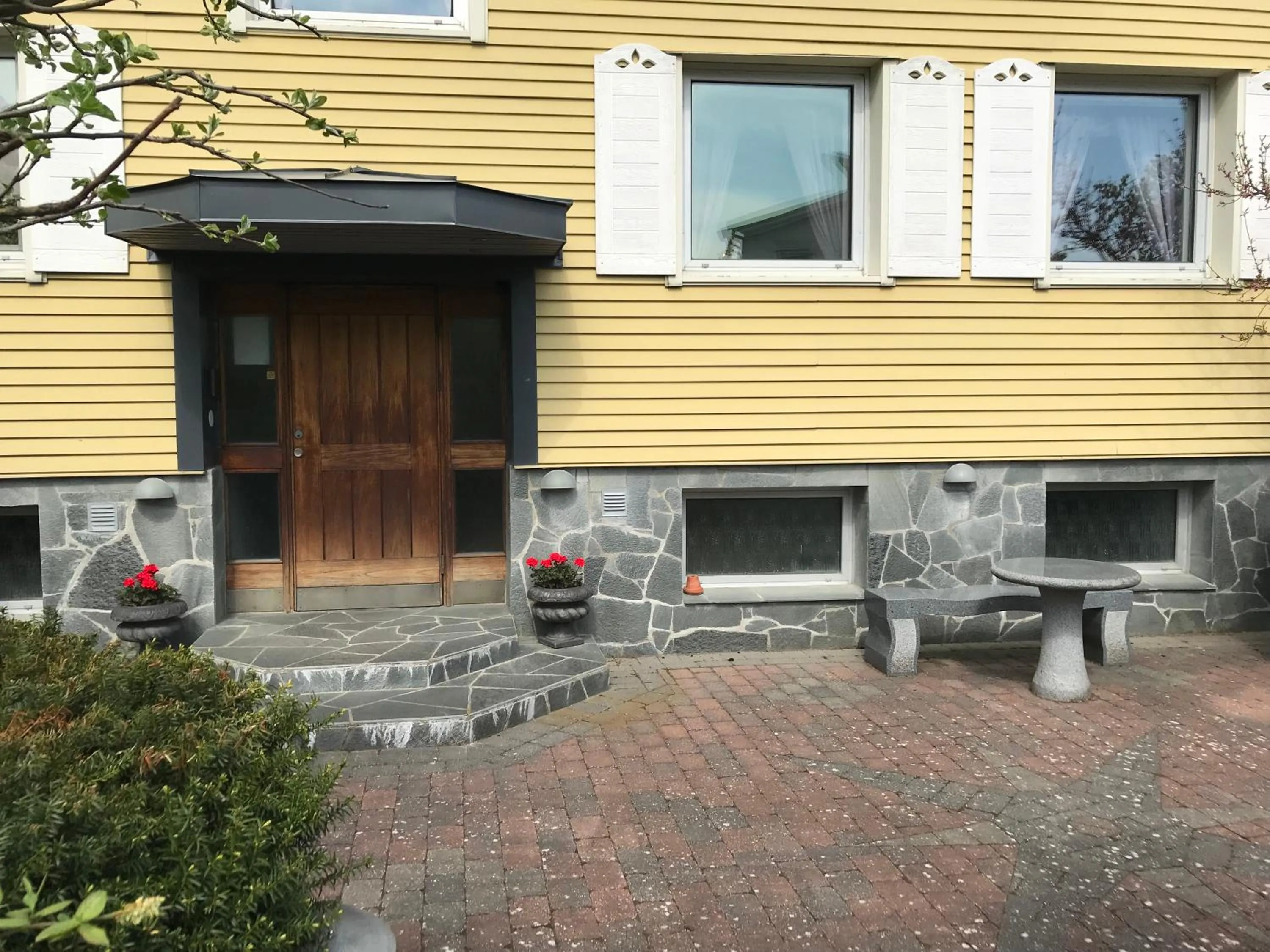 Shower in BoSmart Apartments