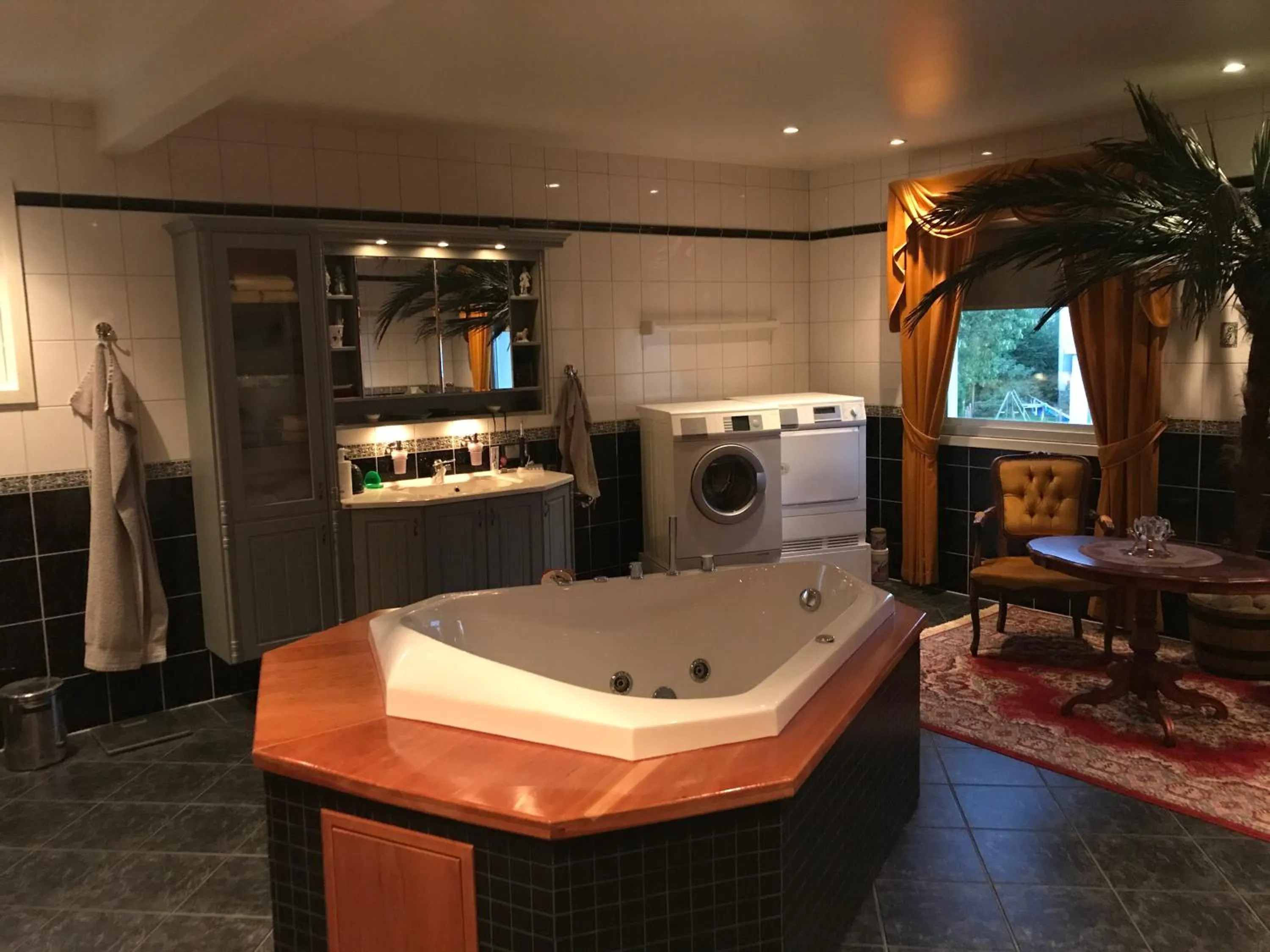 Shower in BoSmart Apartments