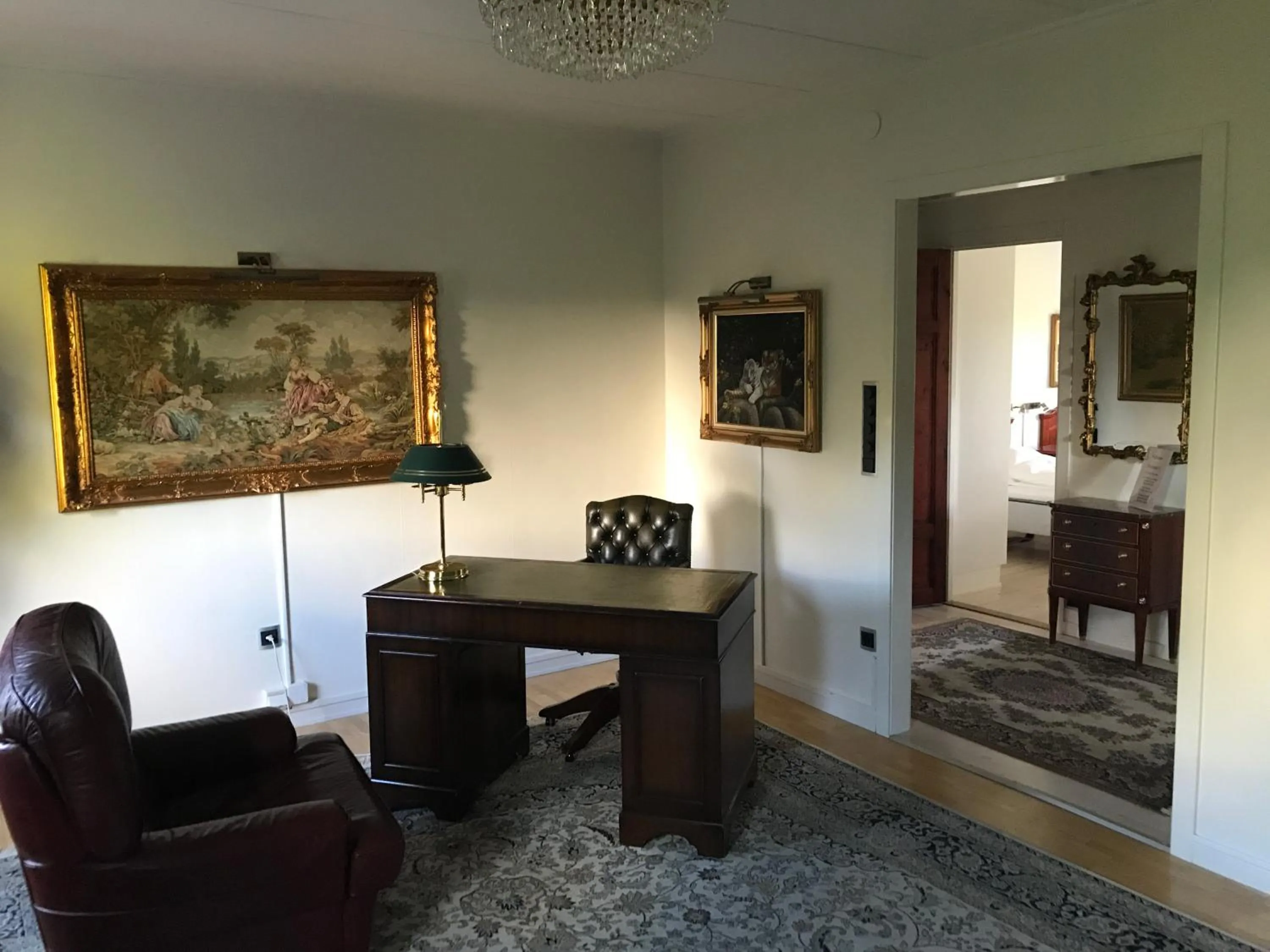 Shower in BoSmart Apartments