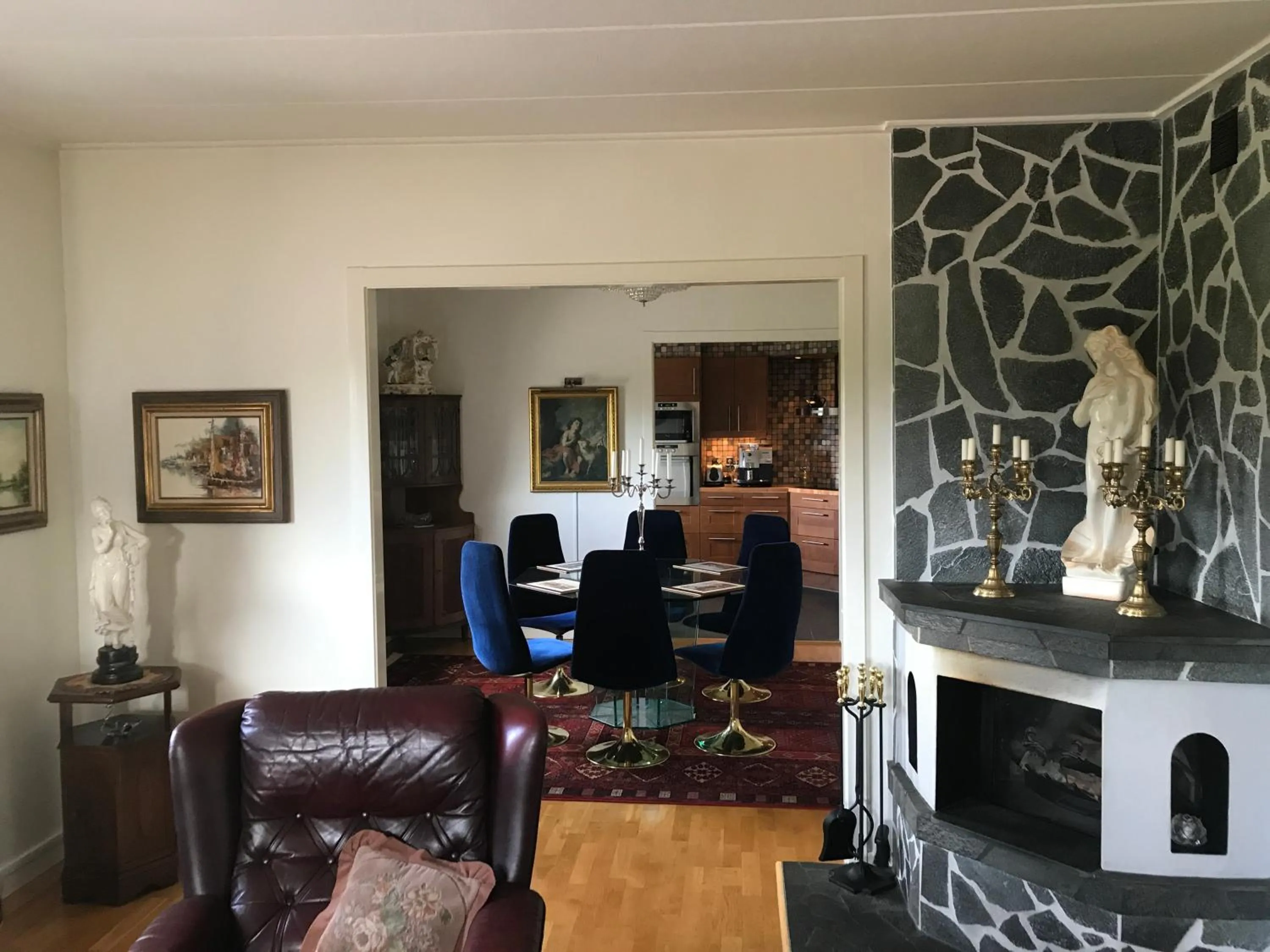 Shower in BoSmart Apartments