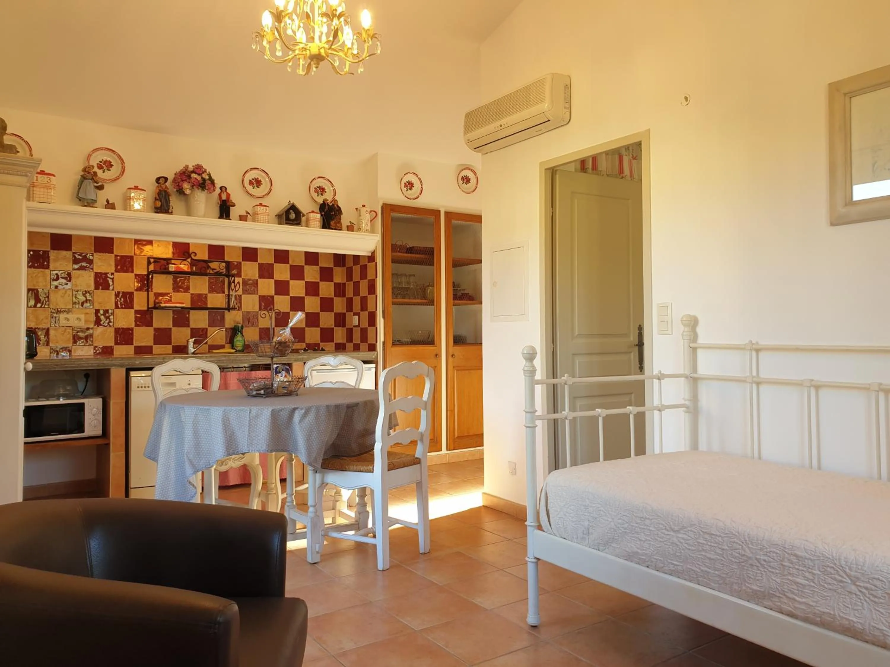 Kitchen or kitchenette, Bed in Résidence A Merula