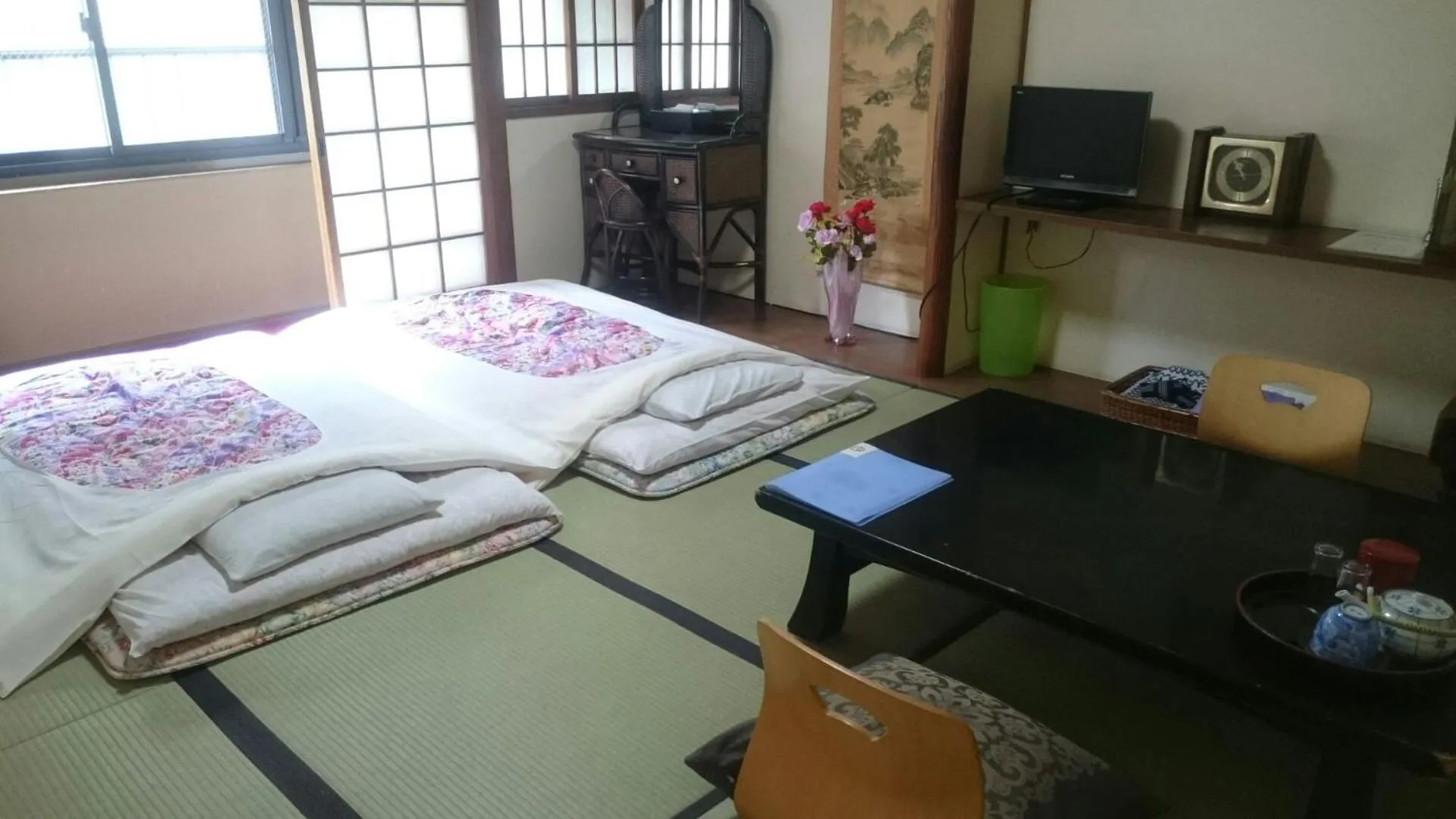 Photo of the whole room, Bed in Takigawa Ryokan