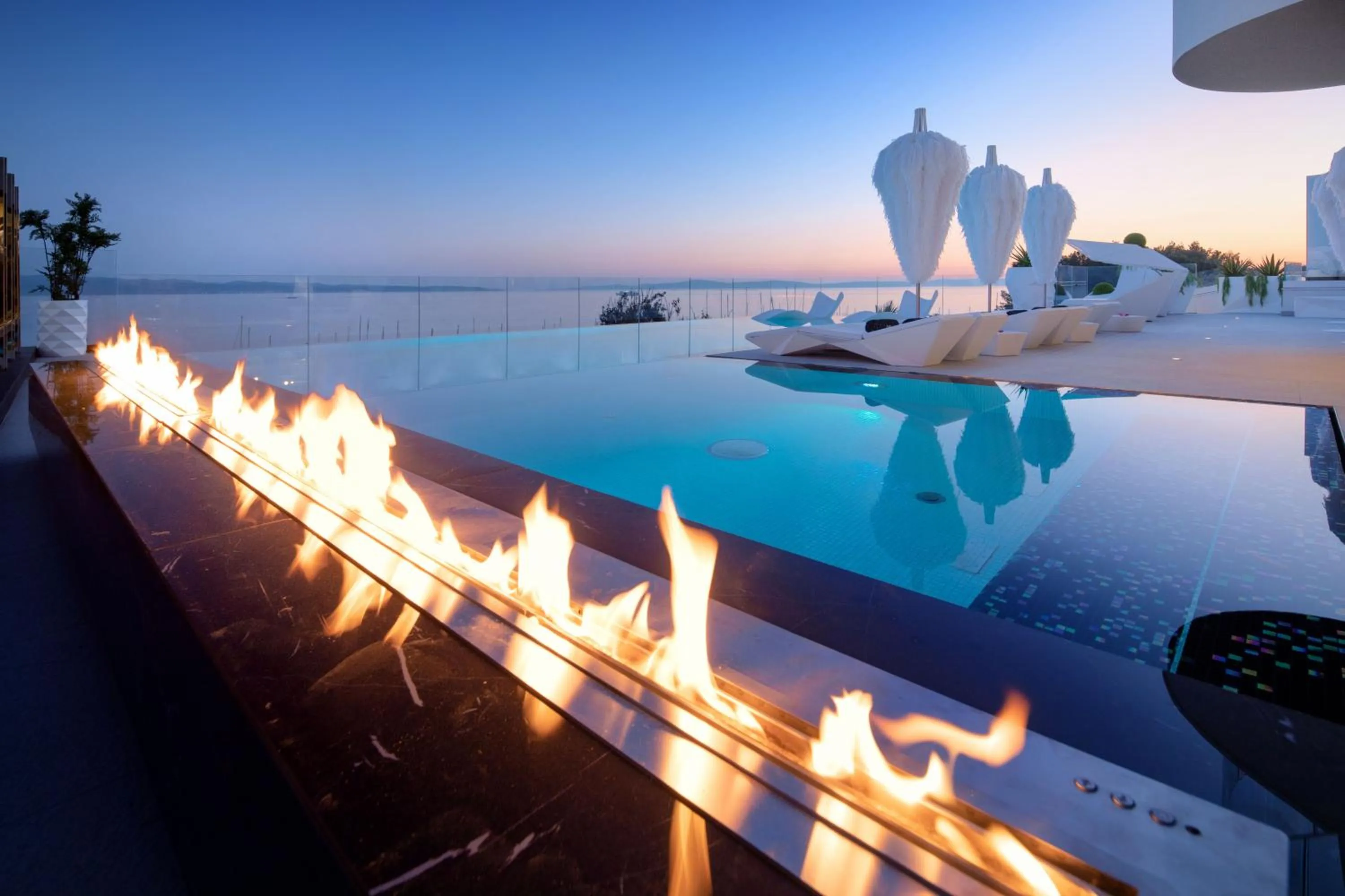 Swimming pool in Posh Residence Luxury Suites