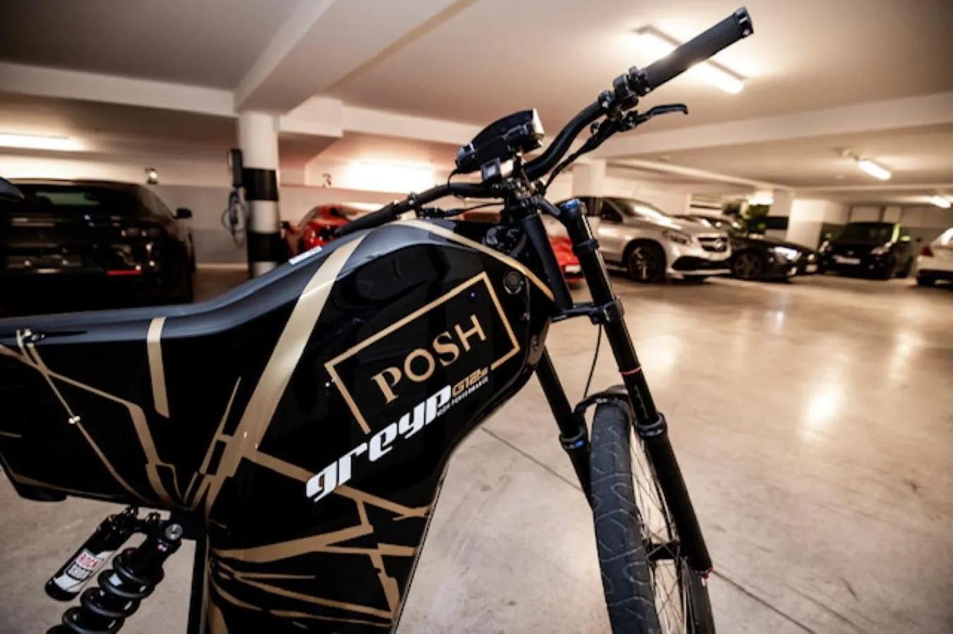 Parking in Posh Residence Luxury Suites