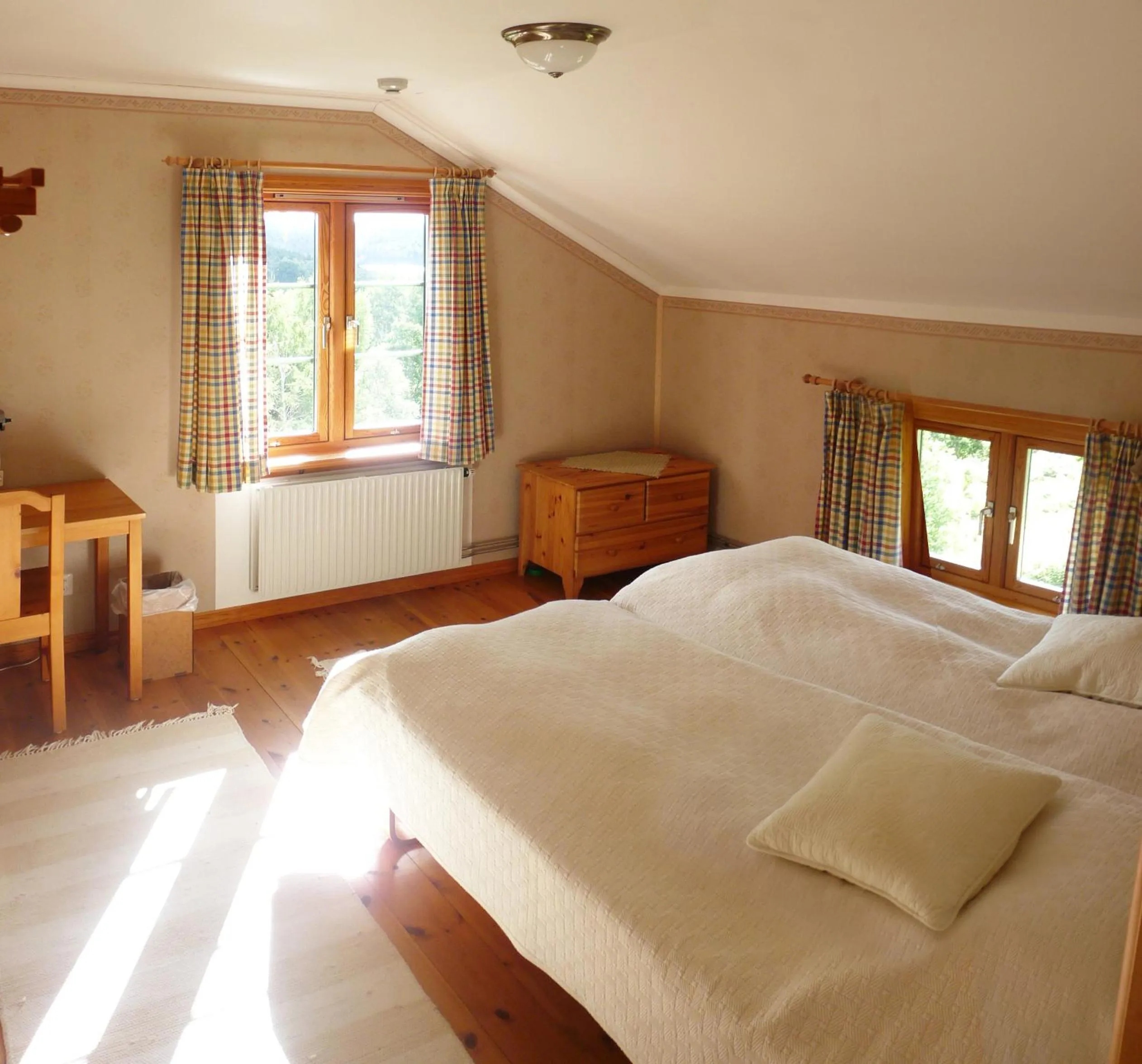 Photo of the whole room, Bed in Tingvall B&B Eco-Lodge