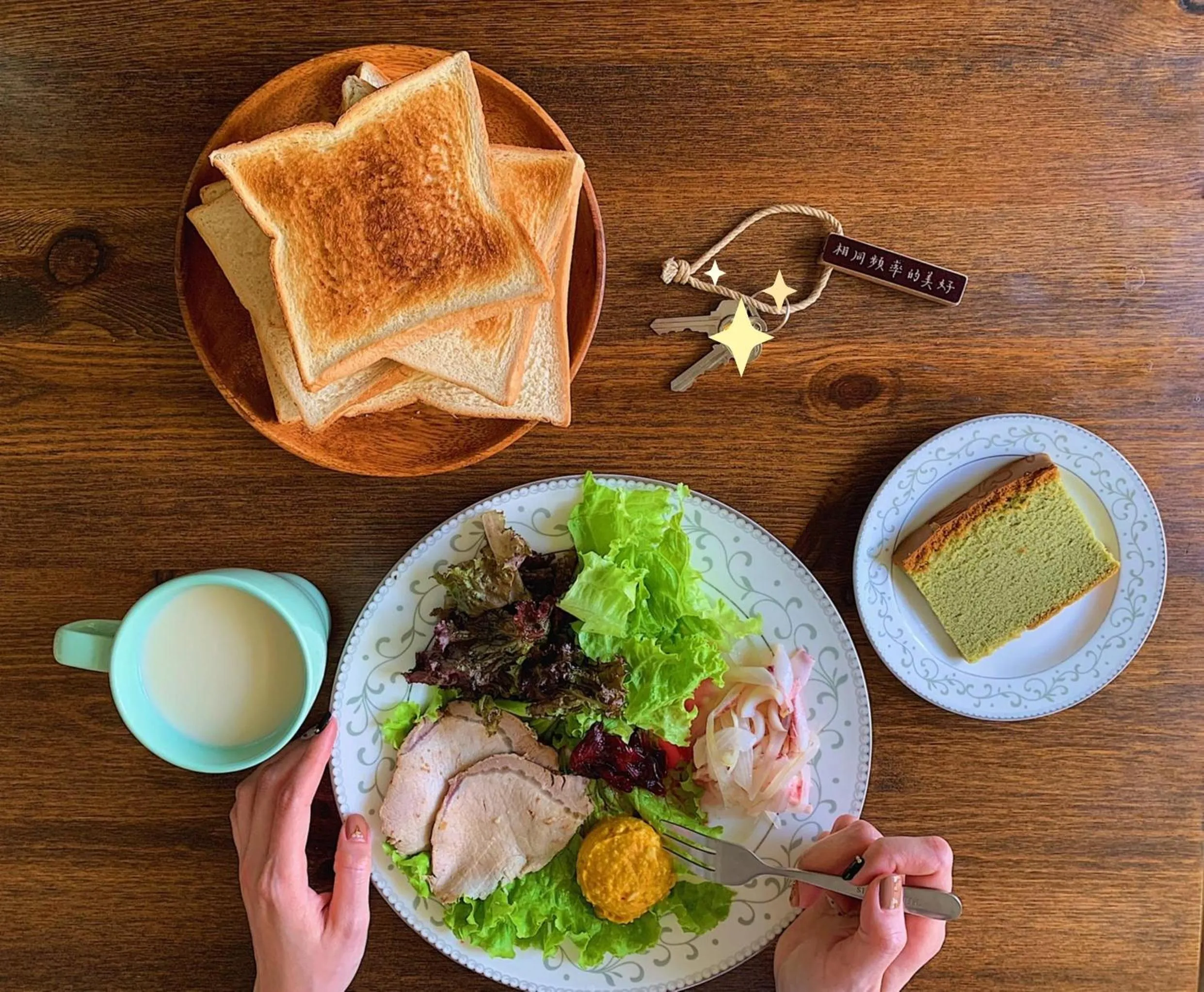 Breakfast, Food in Shining Forest Hostel