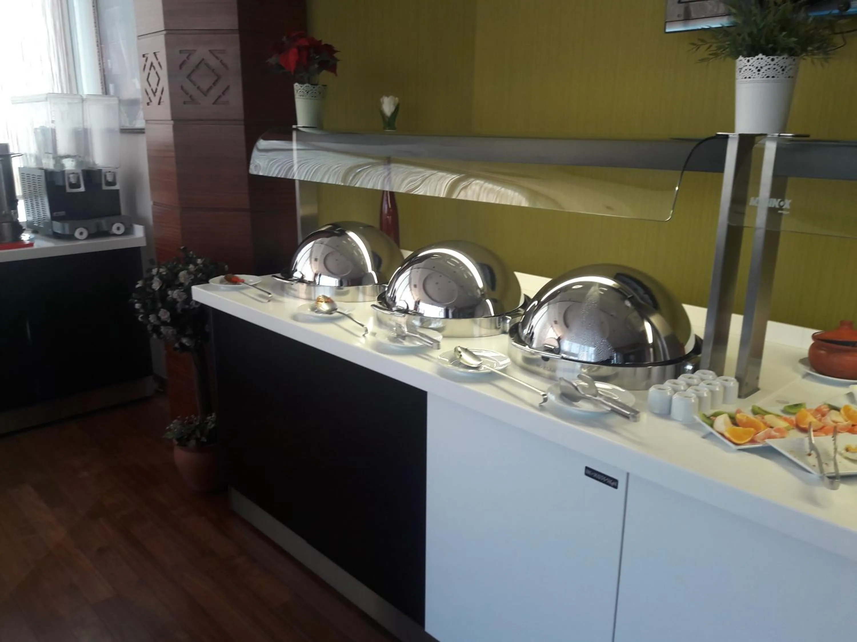 Buffet breakfast in dovsOtel