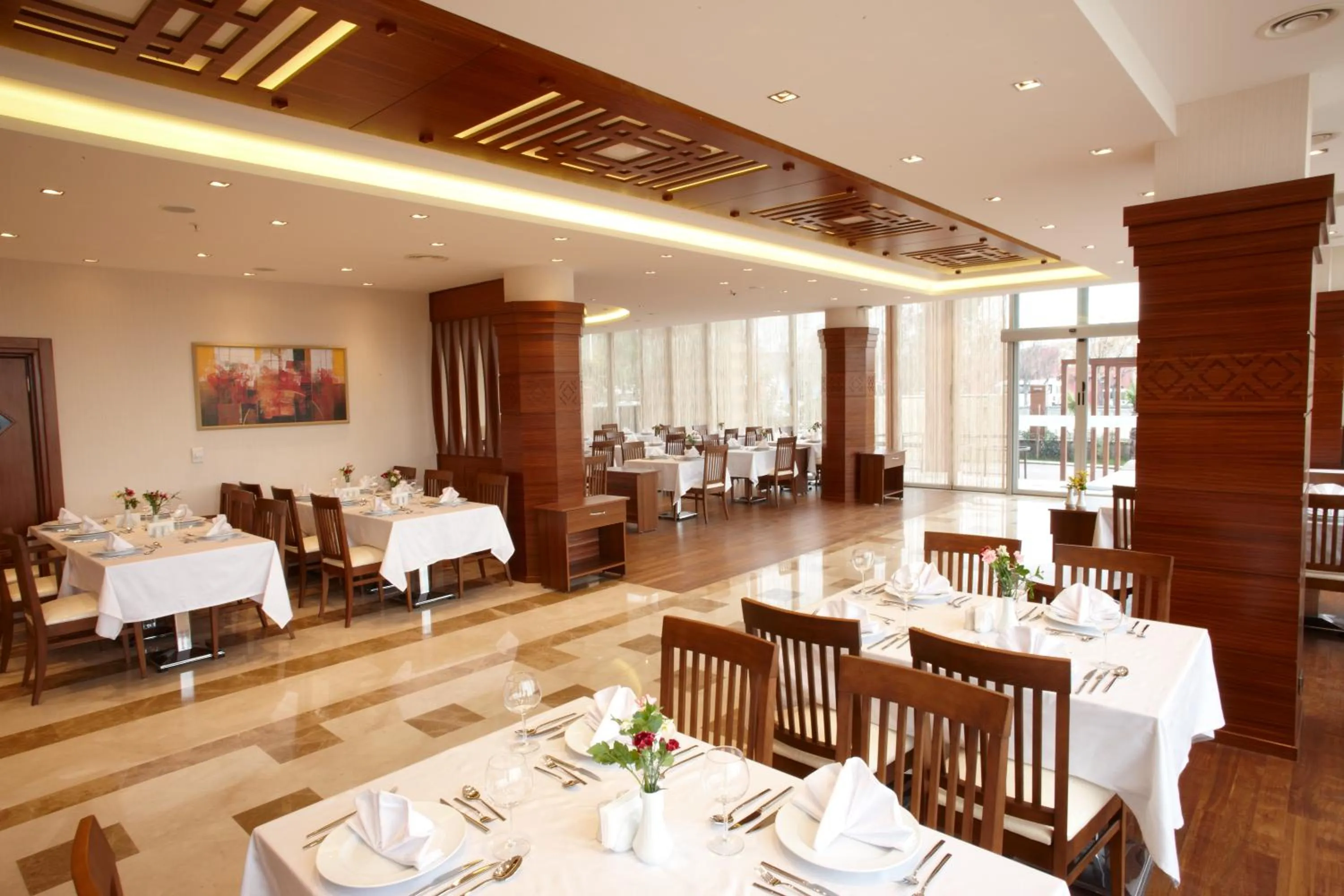 Restaurant/places to eat in dovsOtel