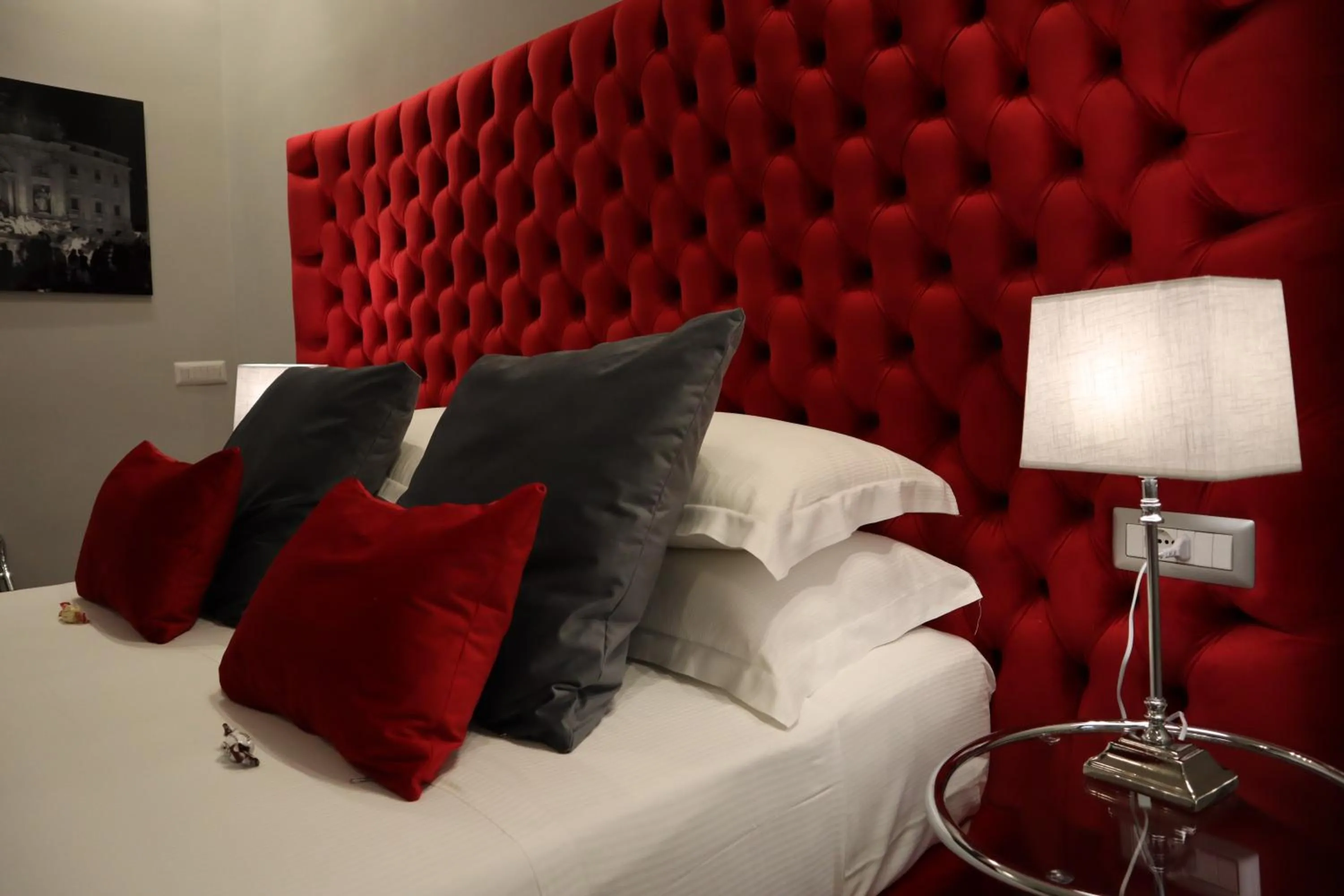 Bed in MILLINA SUITES IN NAVONA