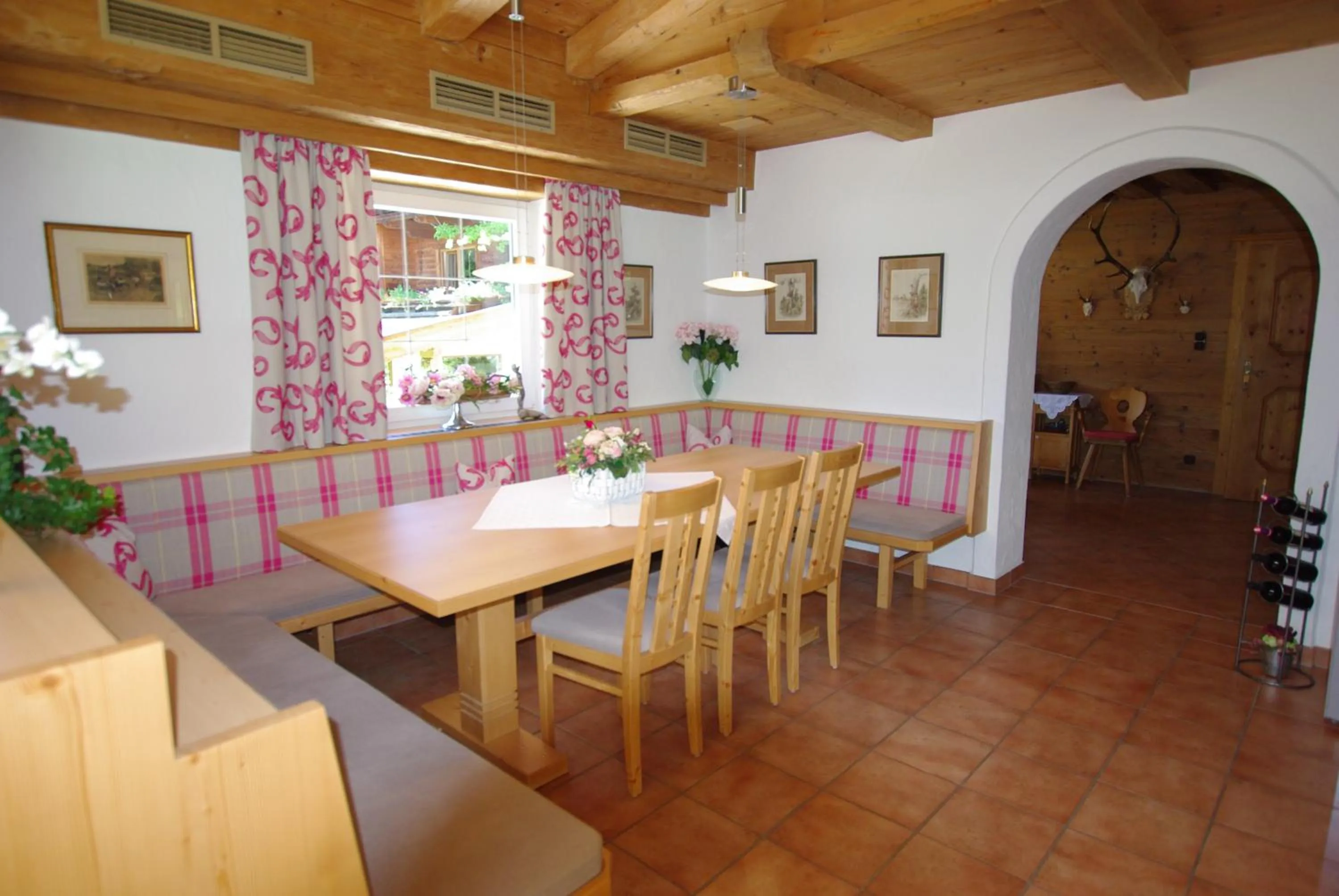 Restaurant/places to eat in Hotel-Pension Heike