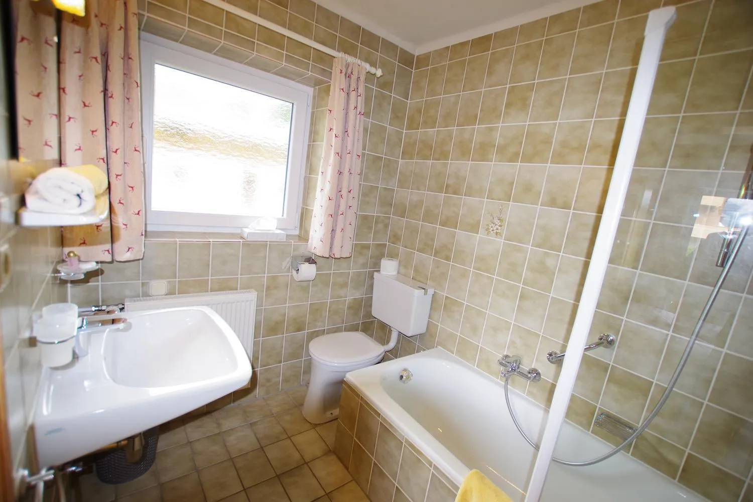 Bathroom in Hotel-Pension Heike