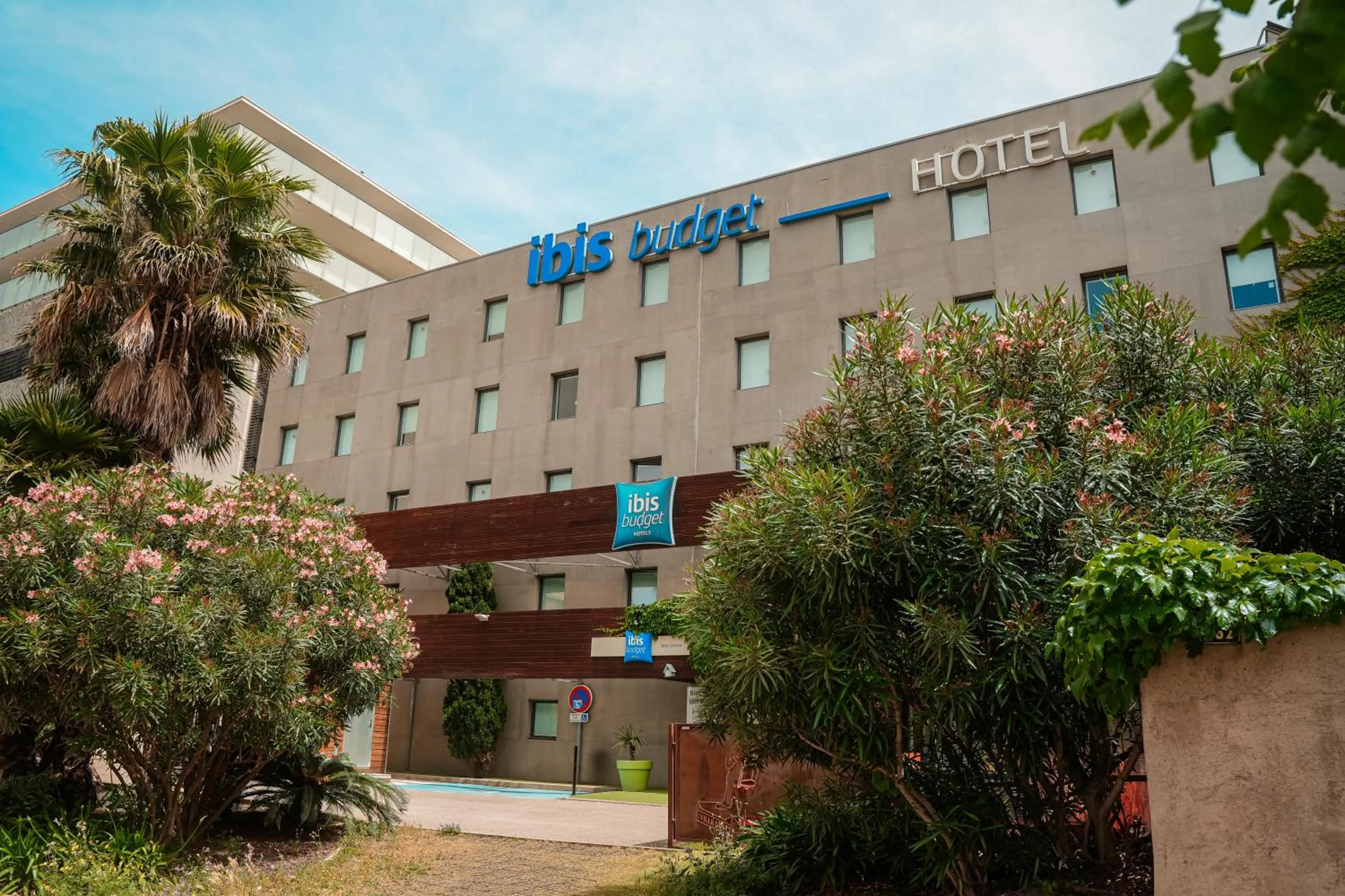 Property building in ibis budget Sète centre
