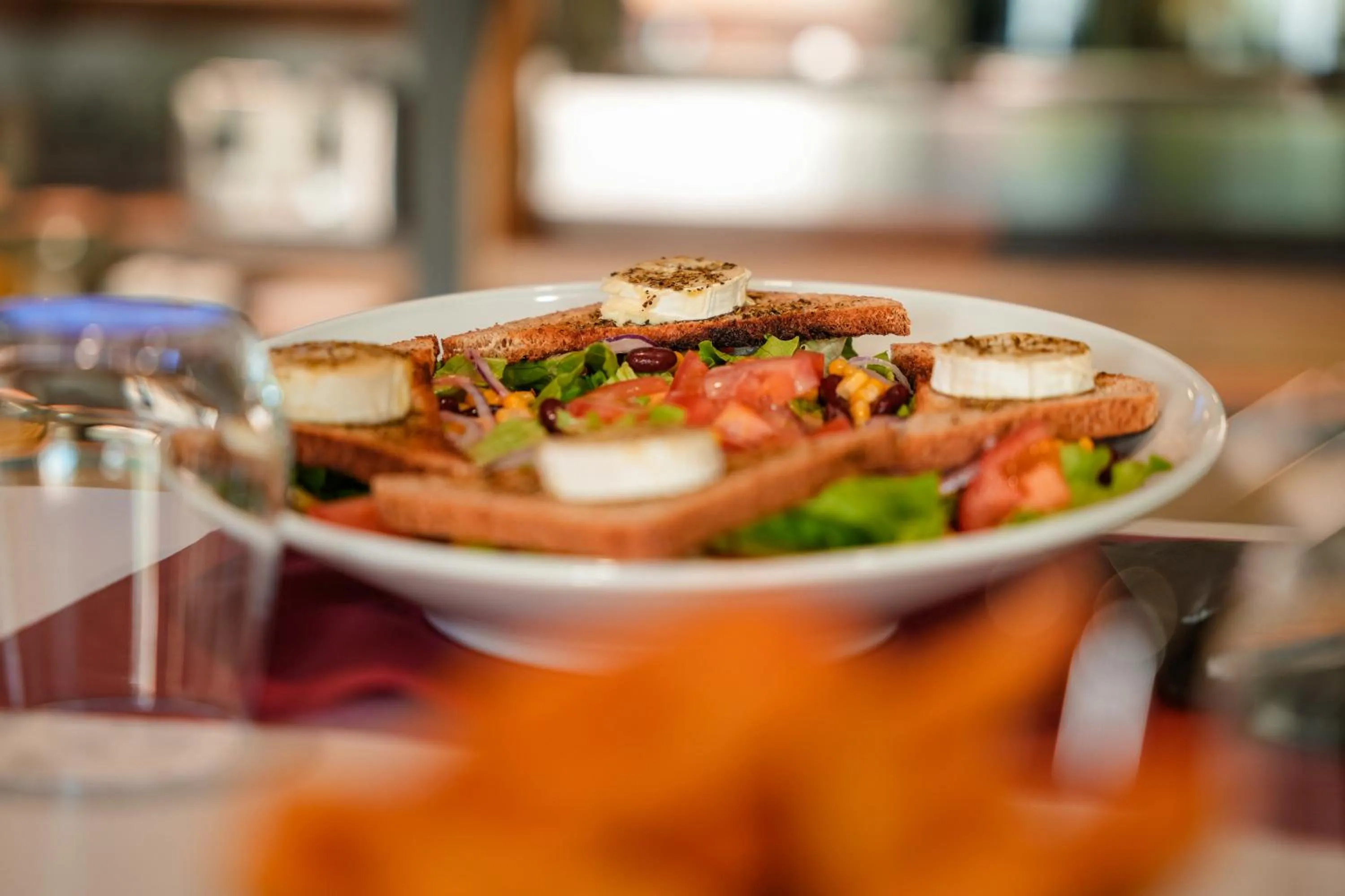 Restaurant/places to eat in ibis budget Sète centre