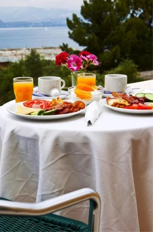 Buffet breakfast in Lassi Hotel