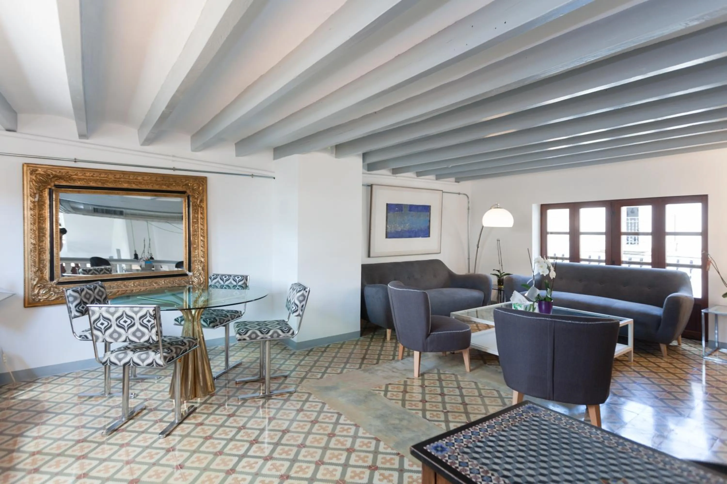 Communal lounge/ TV room in Gran H La Marina