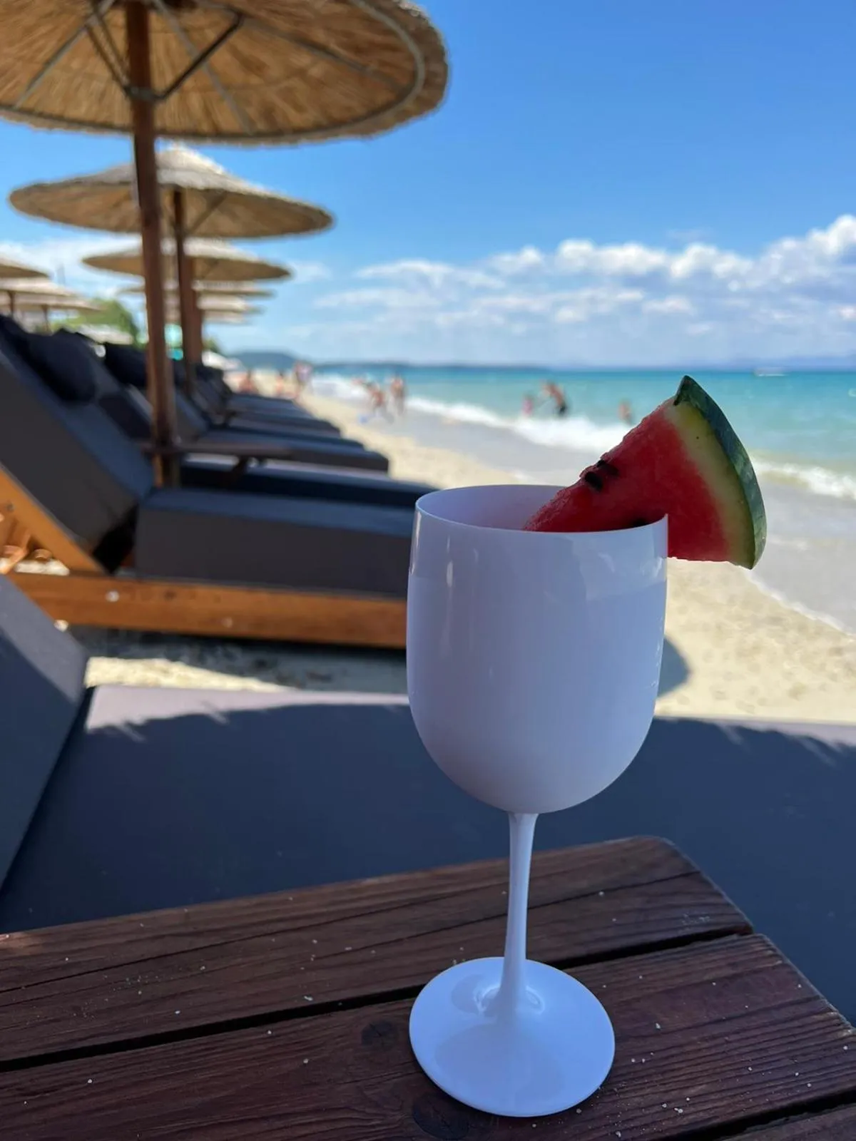 Restaurant/places to eat in Royal Hotel and Suites