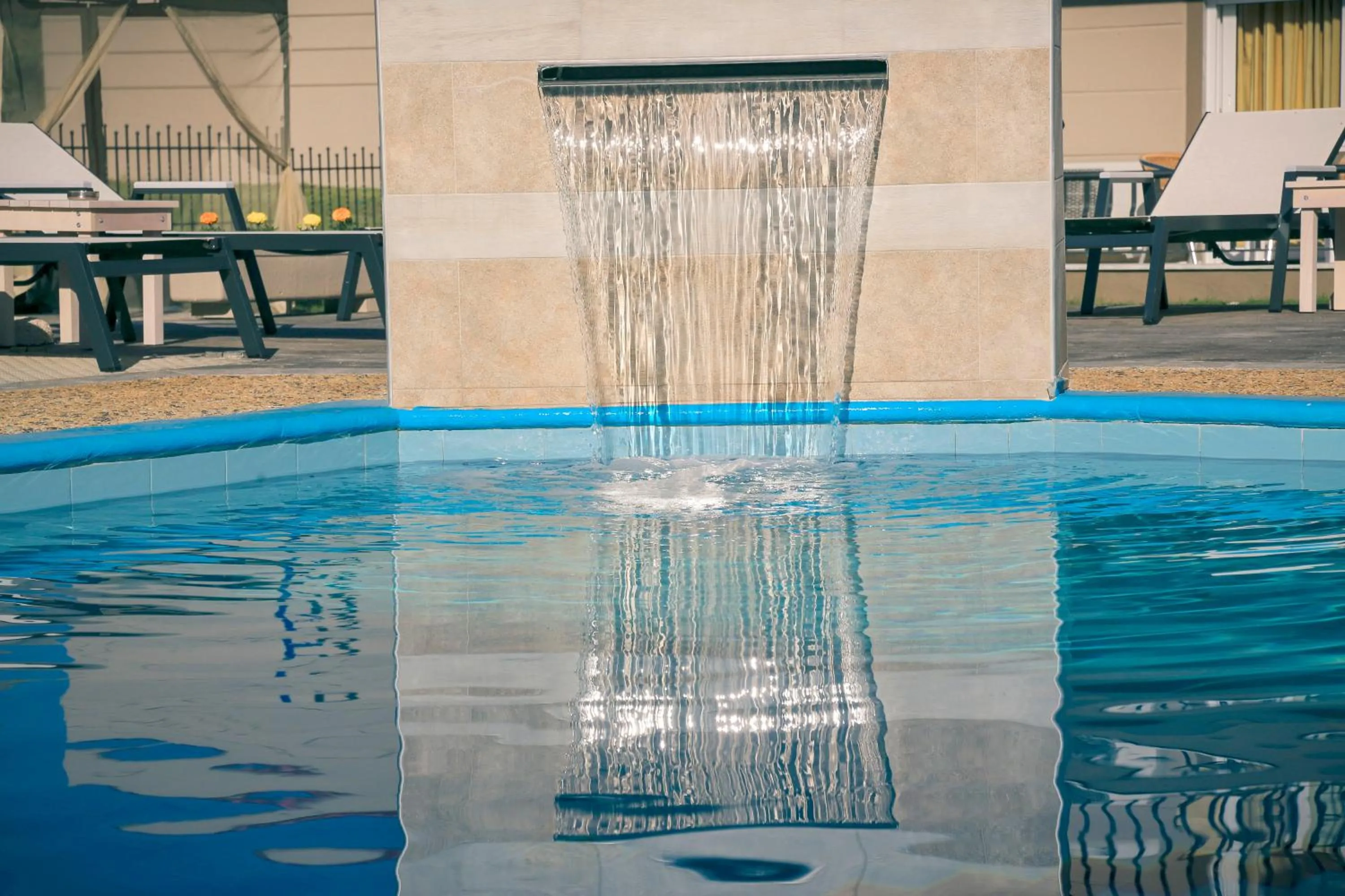 Day in Royal Hotel and Suites