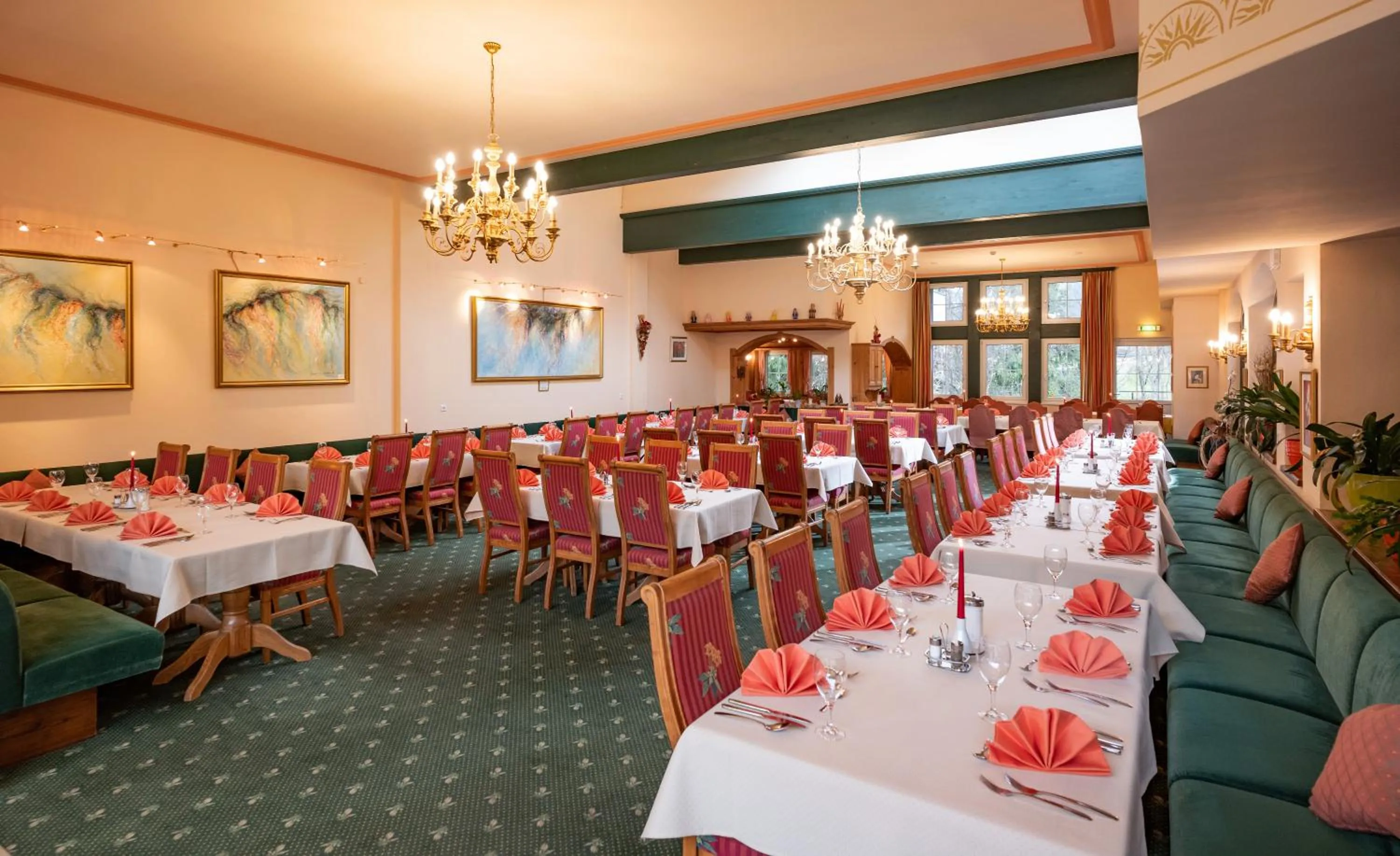 Restaurant/places to eat in Hotel Sonnschein