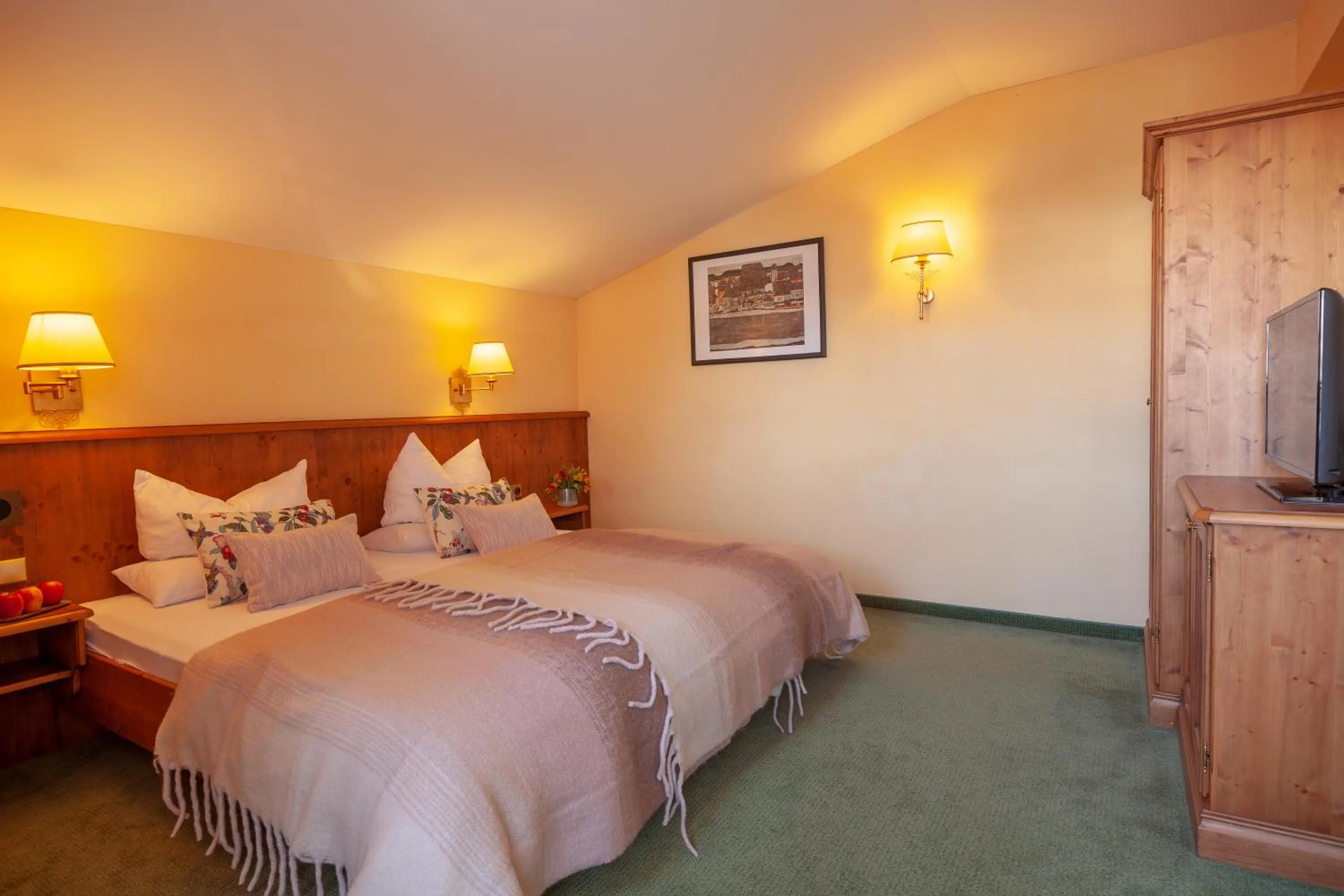 TV and multimedia, Bed in Hotel Sonnschein