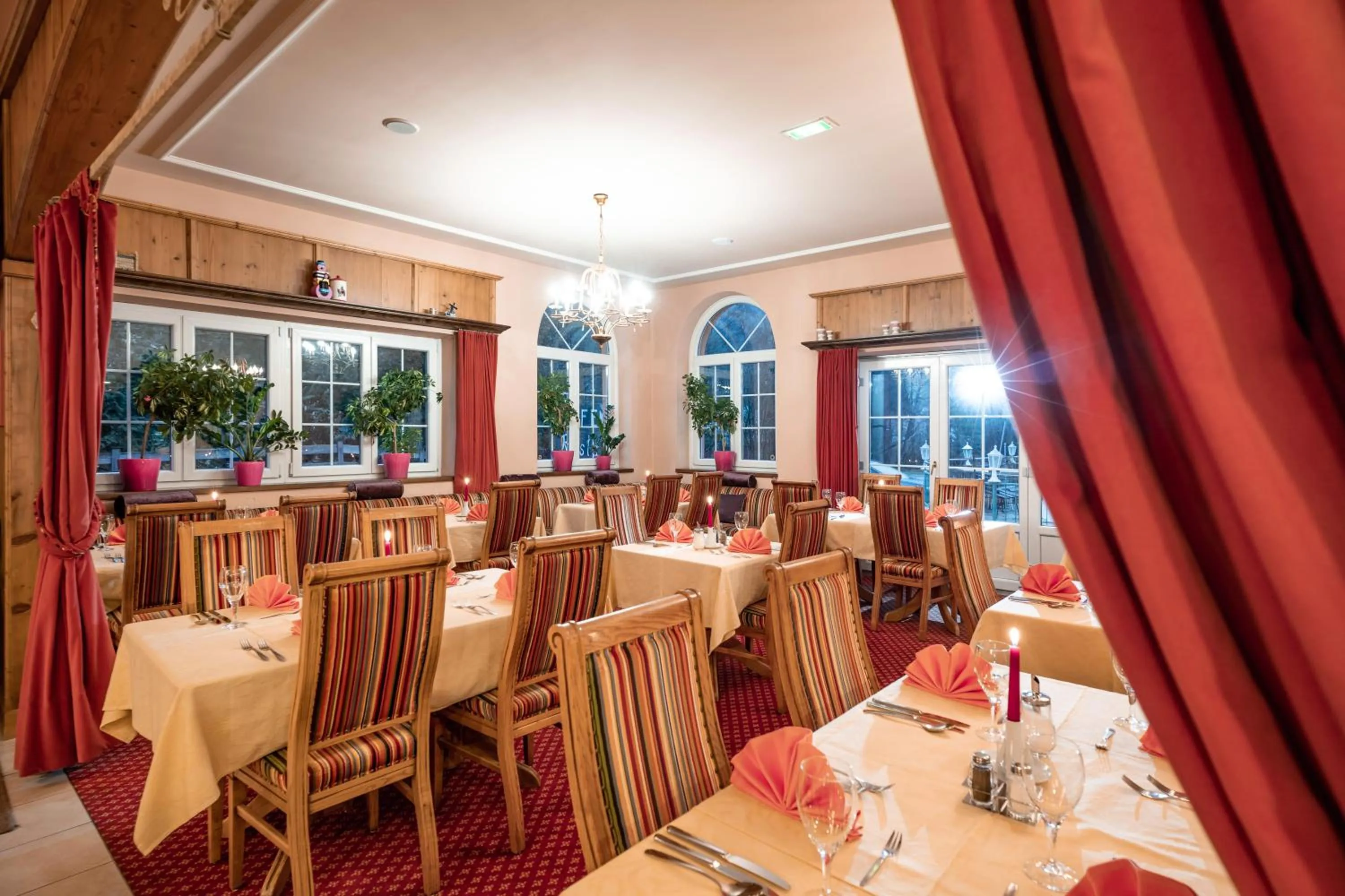 Restaurant/places to eat in Hotel Sonnschein