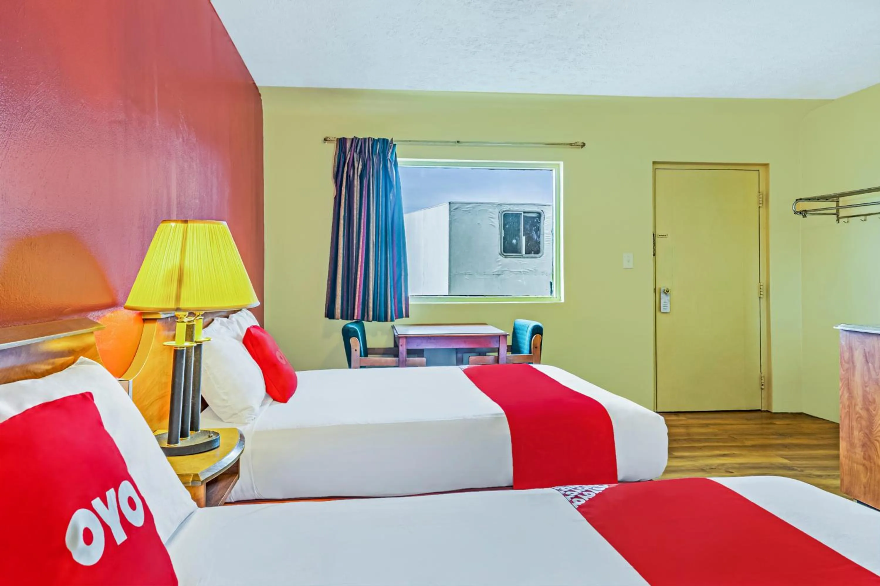 Bedroom in OYO Hotel North Lima OH - Boardman