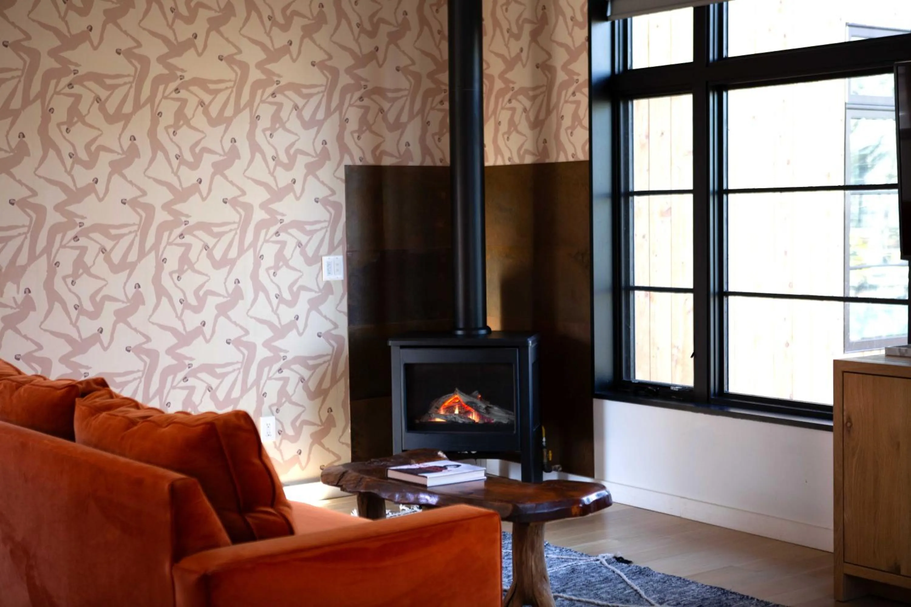 fireplace in Woodstock Way Hotel