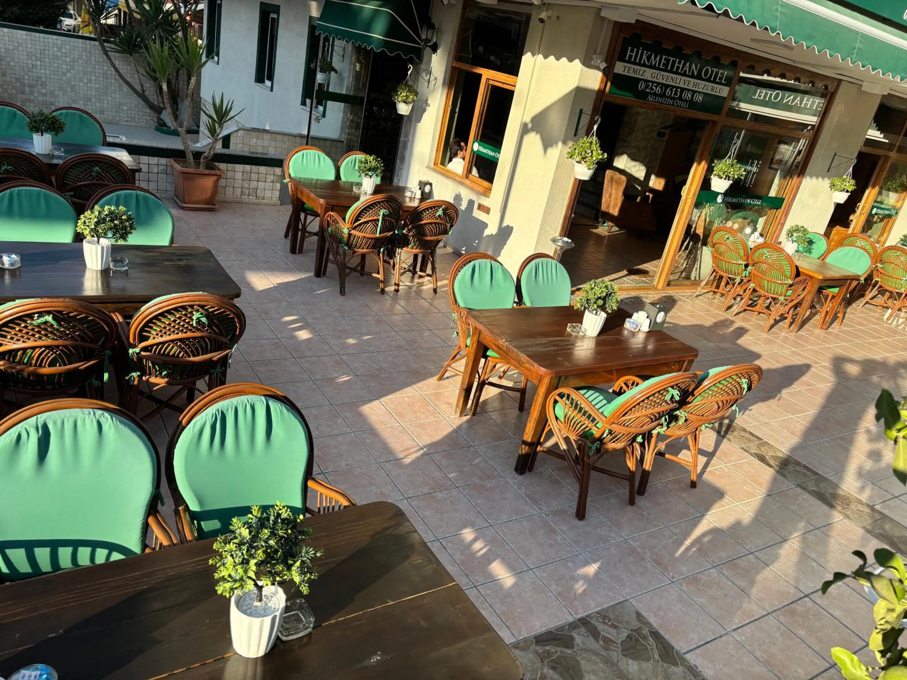 Garden in Hikmethan Otel