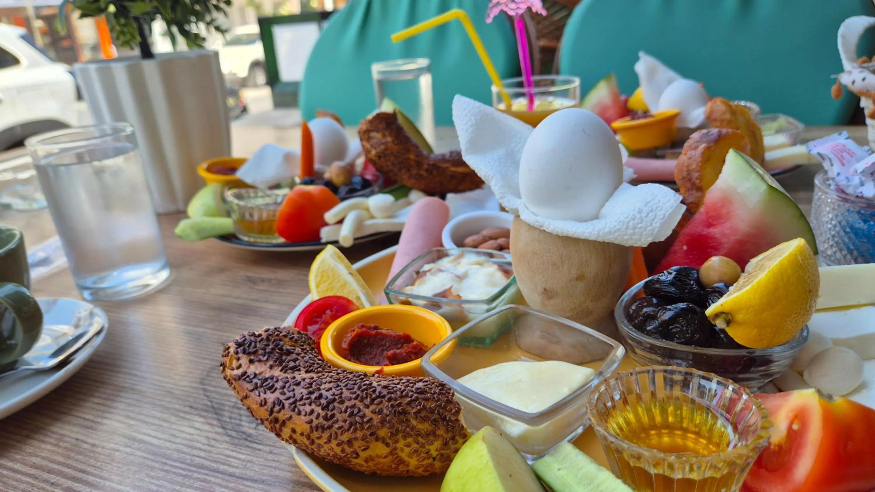 Breakfast in Hikmethan Otel