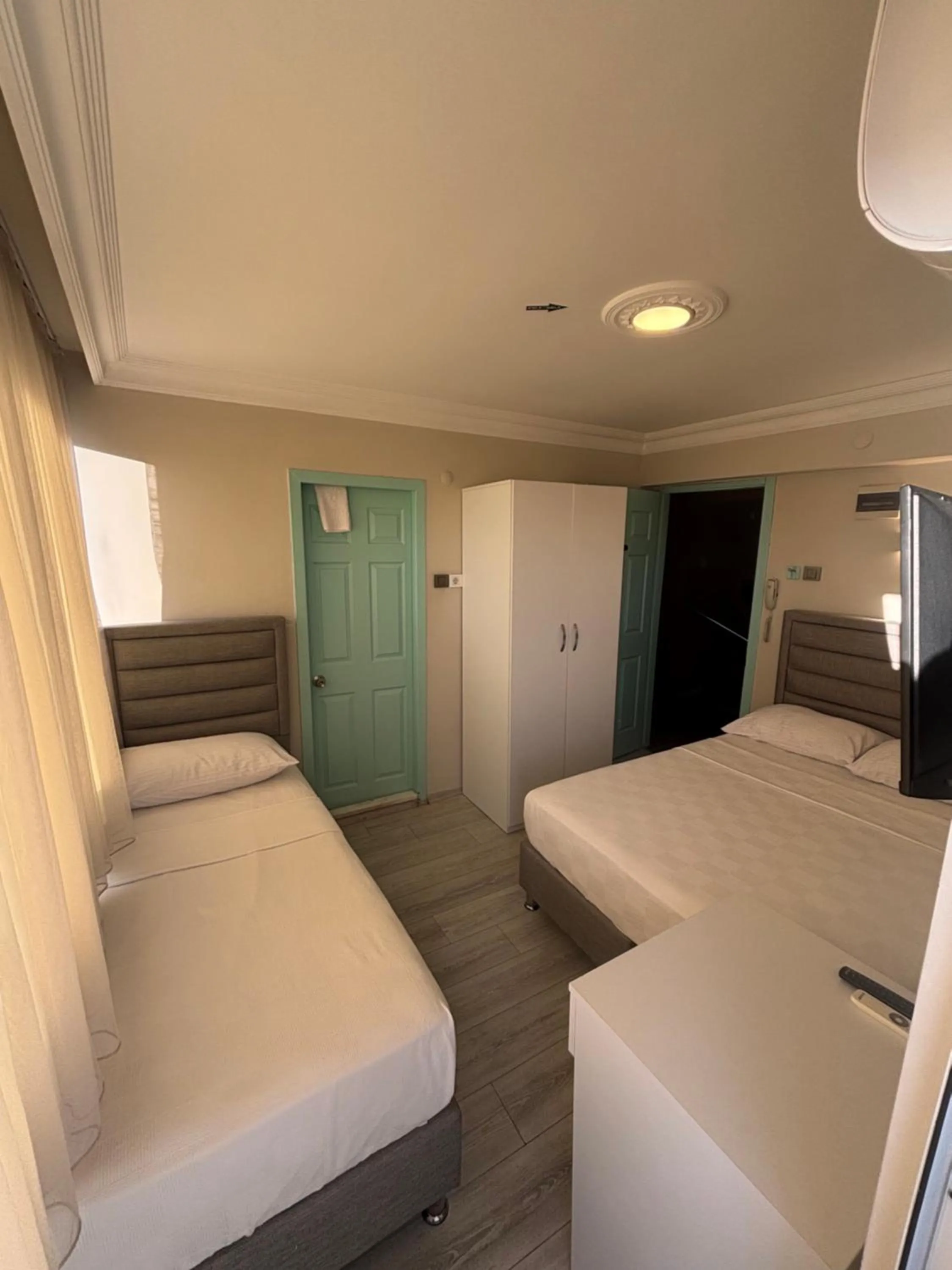 Bed in Hikmethan Otel