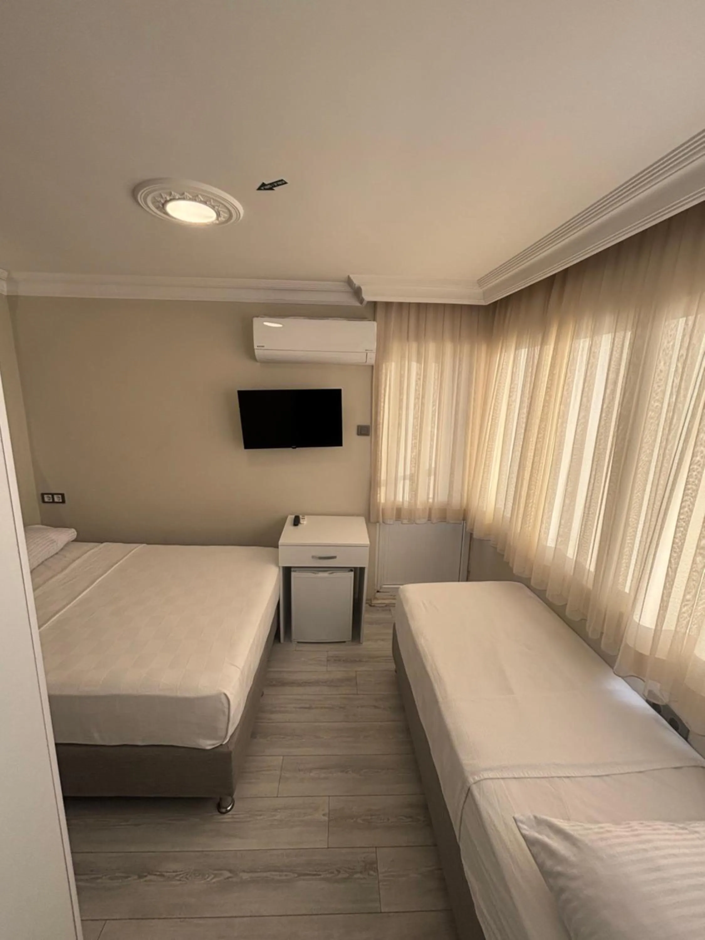 Bed in Hikmethan Otel